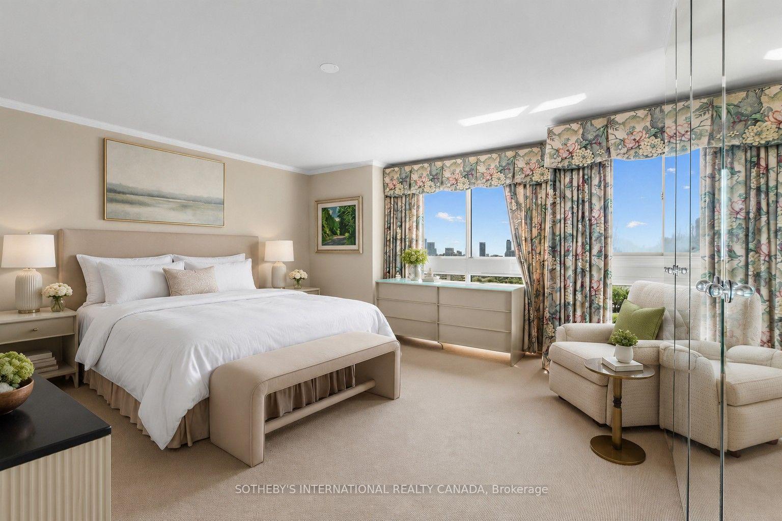 Photo 19 of Unit 1801, 63 St Clair Avenue W, Toronto, Yonge-St. Clair — HOMEH