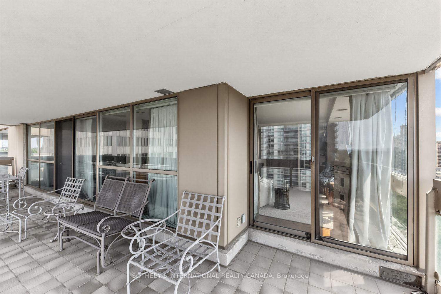Photo 26 of Unit 1801, 63 St Clair Avenue W, Toronto, Yonge-St. Clair — HOMEH