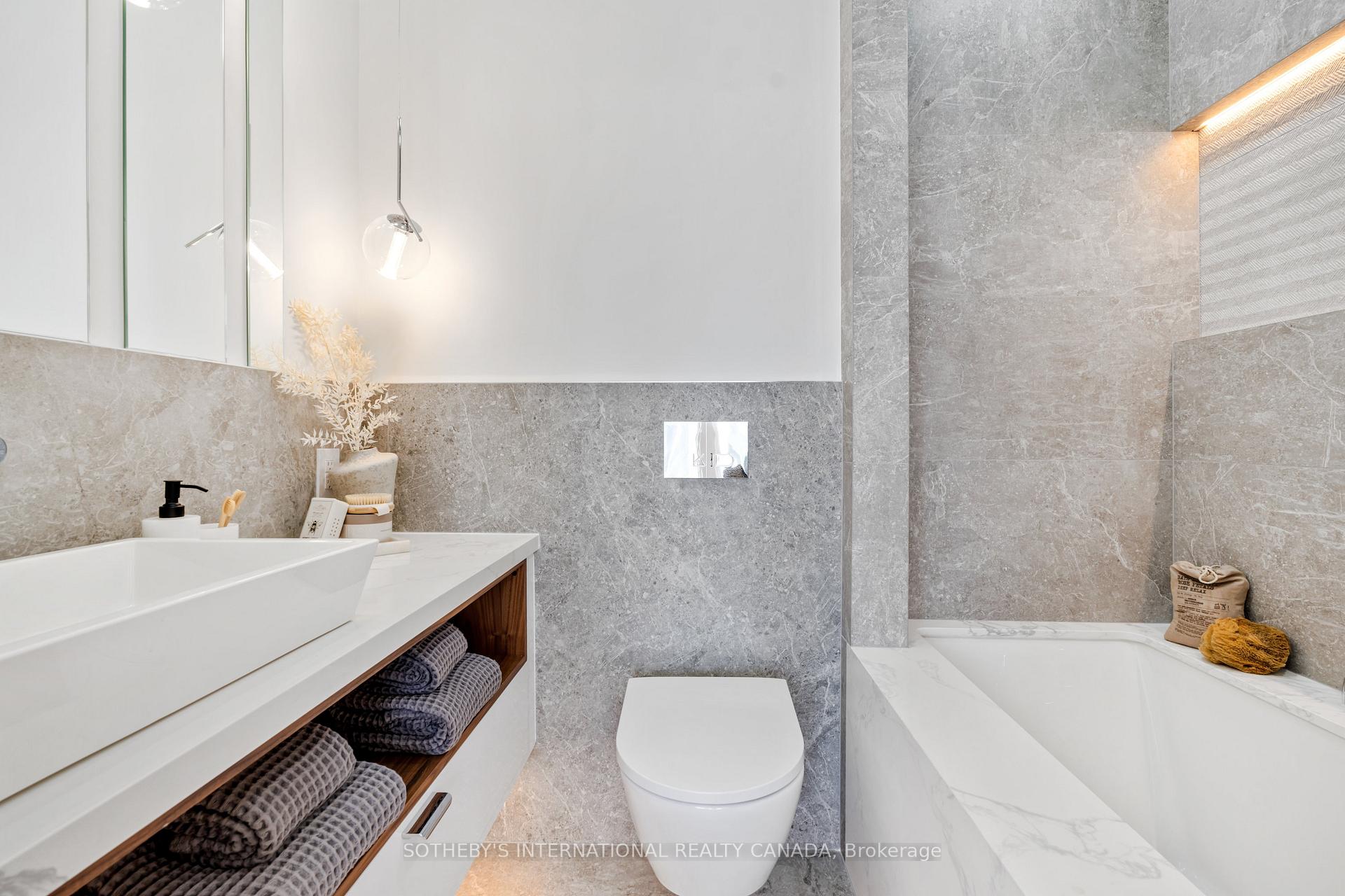Photo 14 of 566 Delaware Avenue N, Toronto, Wychwood — HOMEH