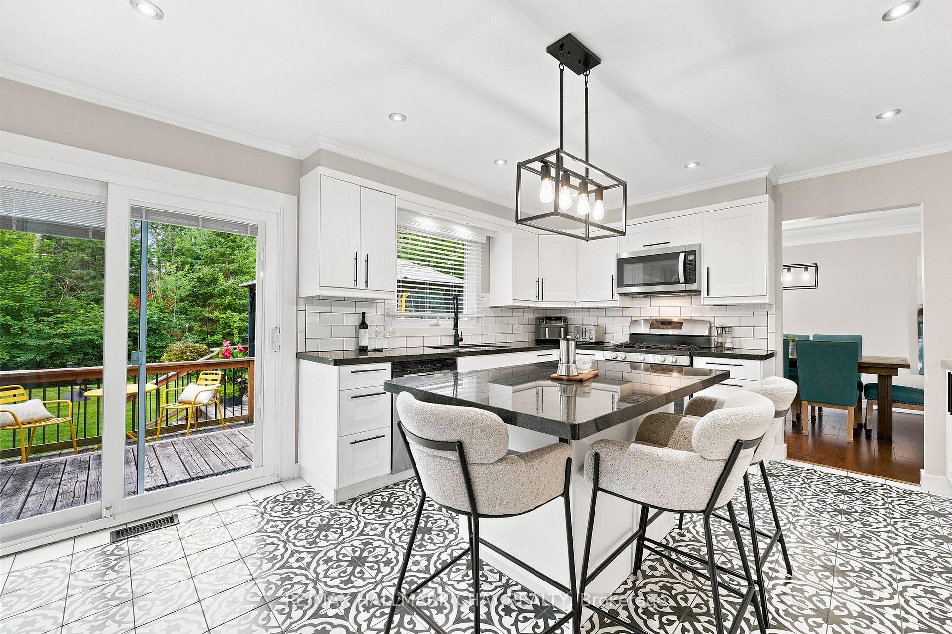 Photo 4 of 1180 St Vincent Street, Springwater, Midhurst — HOMEH