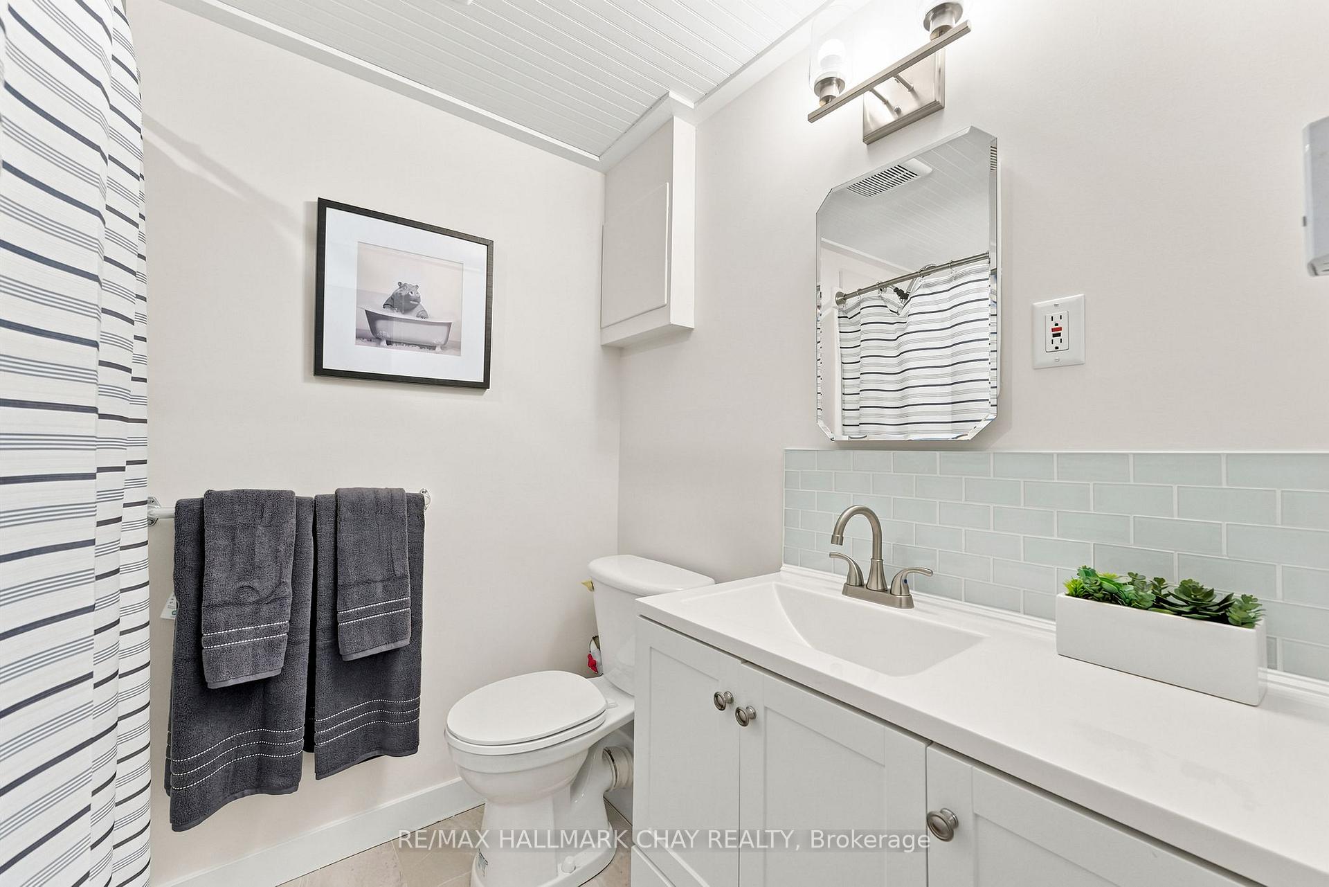 Photo 26 of 1180 St Vincent Street, Springwater, Midhurst — HOMEH