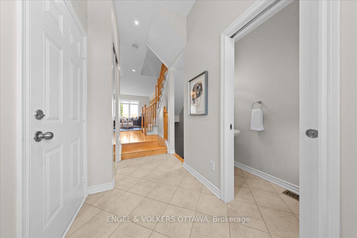 Photo 6 of 104 Jersey Tea Circle, Ottawa, Riverside South/Gloucester Glen — HOMEH