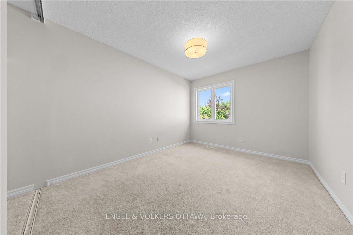 Photo 26 of 104 Jersey Tea Circle, Ottawa, Riverside South/Gloucester Glen — HOMEH