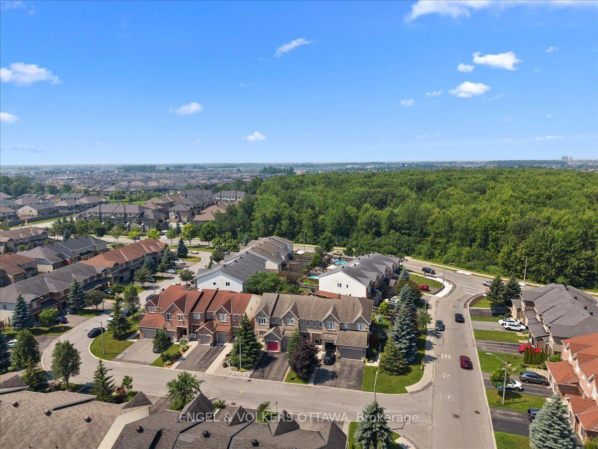 Photo 41 of 104 Jersey Tea Circle, Ottawa, Riverside South/Gloucester Glen — HOMEH