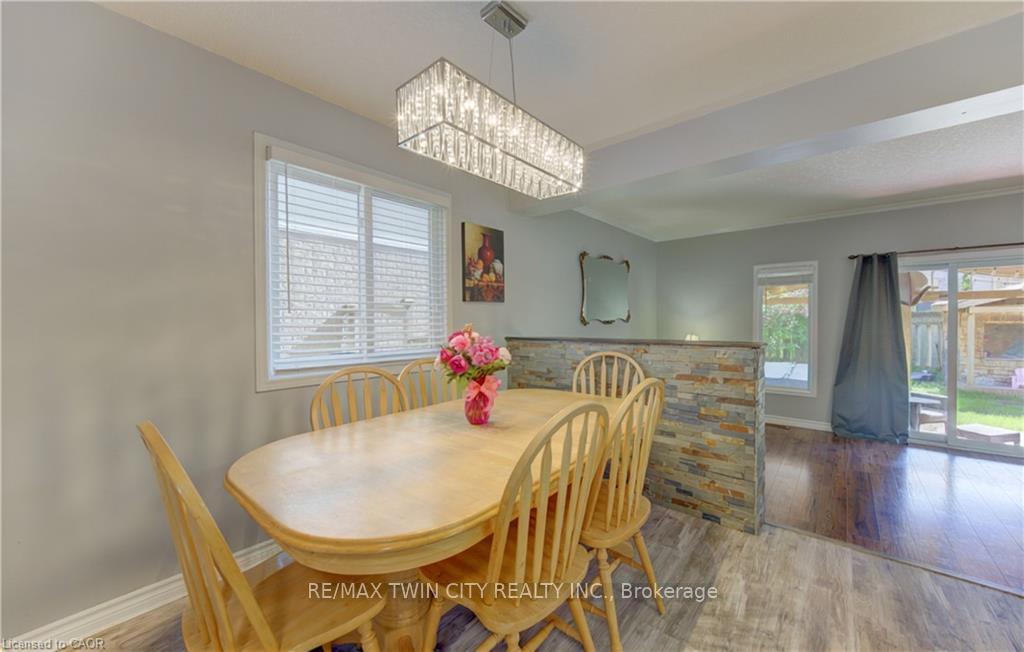 Photo 6 of 39 Chantilly Street, Kitchener, Huron Park — HOMEH