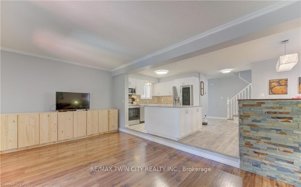 Photo 11 of 39 Chantilly Street, Kitchener, Huron Park — HOMEH