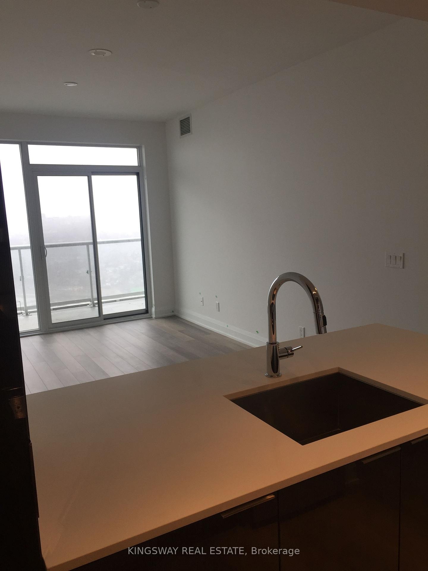 Photo 4 of Unit 4706, 56 Annie Craig Drive, Etobicoke, Mimico — HOMEH