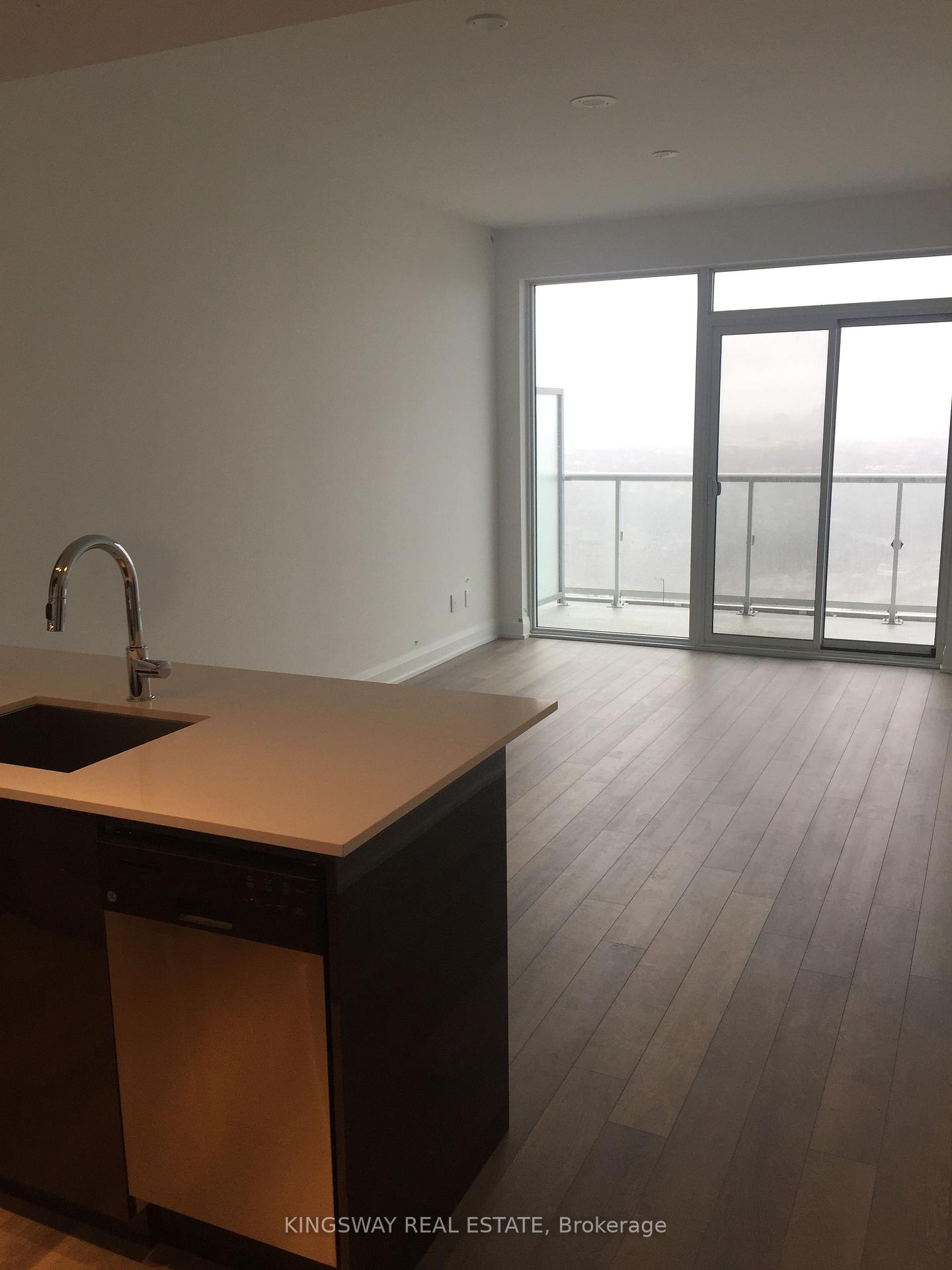 Photo 5 of Unit 4706, 56 Annie Craig Drive, Etobicoke, Mimico — HOMEH