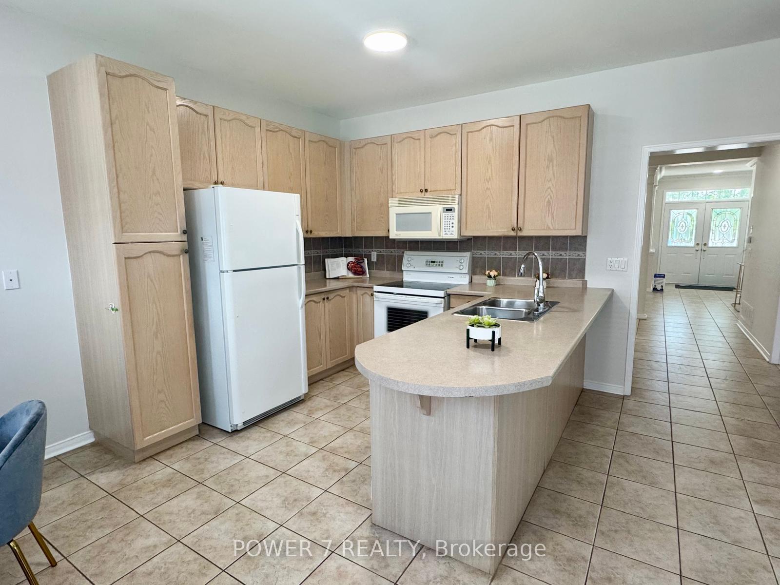 Photo 14 of 28 Cliveden Place, Markham, Berczy — HOMEH