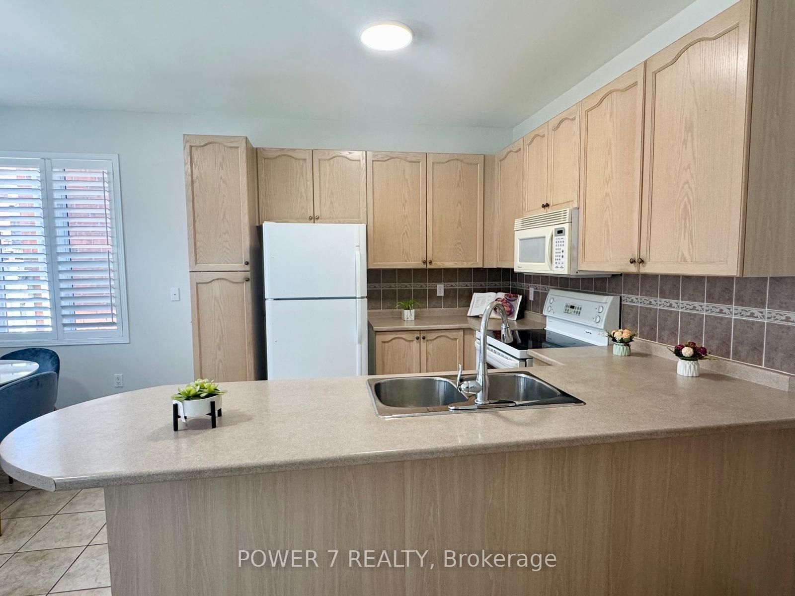Photo 15 of 28 Cliveden Place, Markham, Berczy — HOMEH