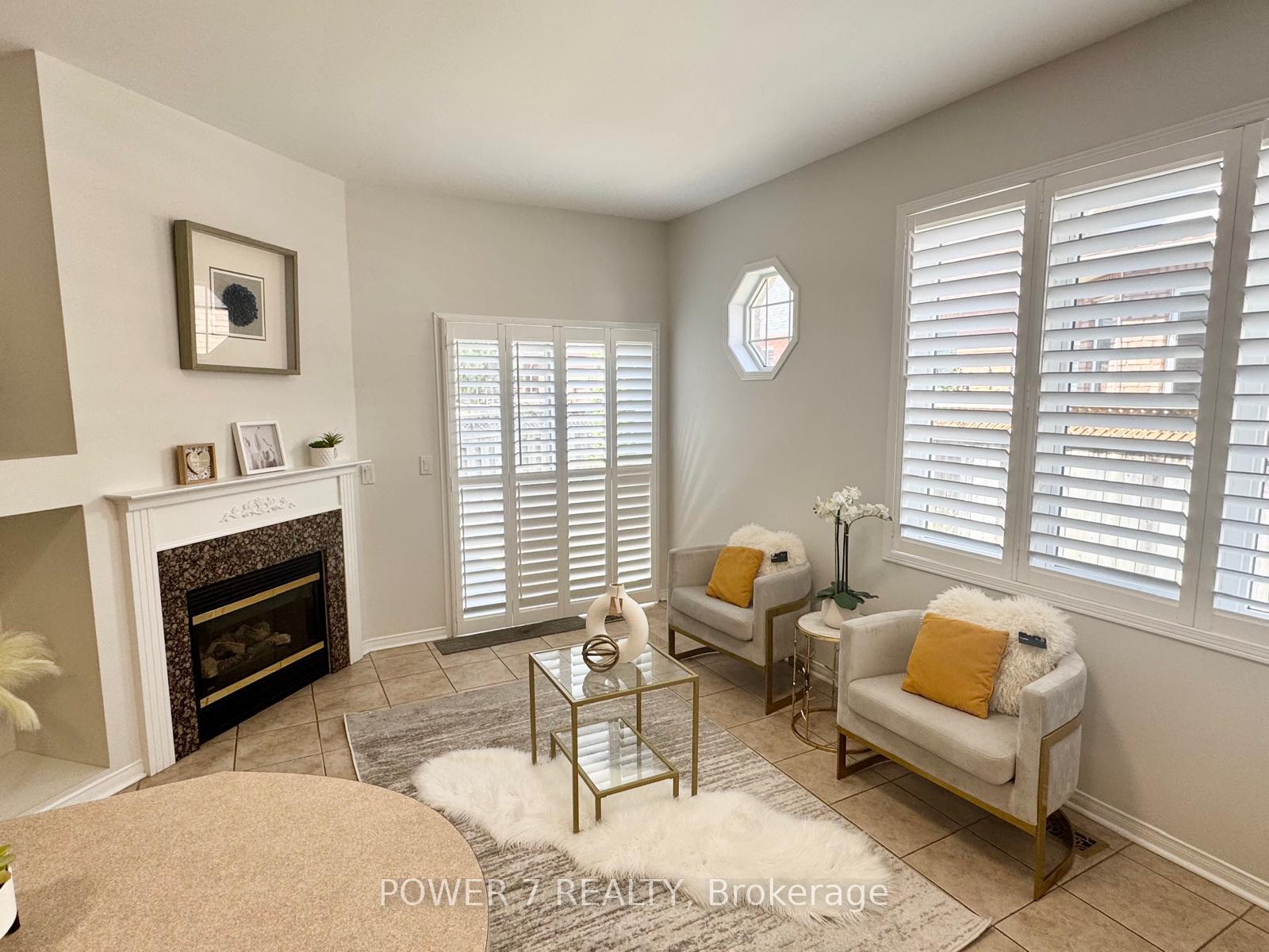 Photo 18 of 28 Cliveden Place, Markham, Berczy — HOMEH