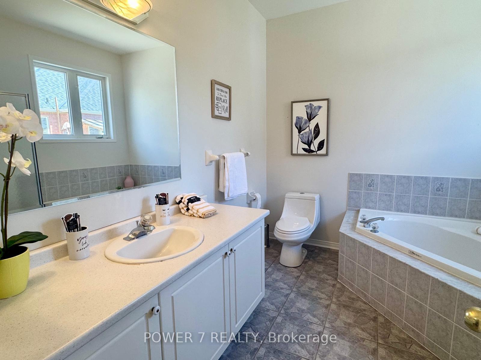 Photo 22 of 28 Cliveden Place, Markham, Berczy — HOMEH
