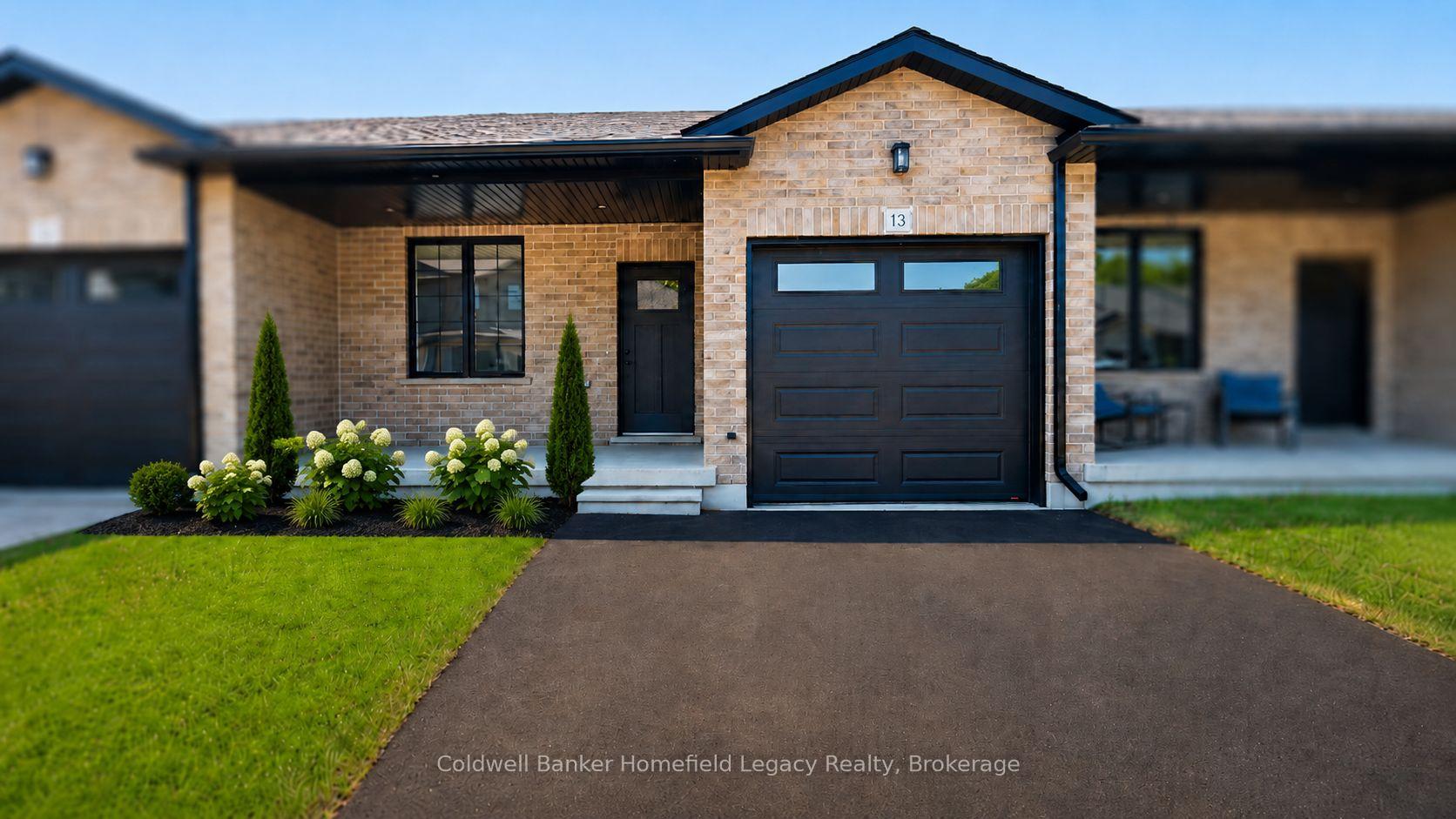 Photo of Unit 13, 165 Egan Avenue