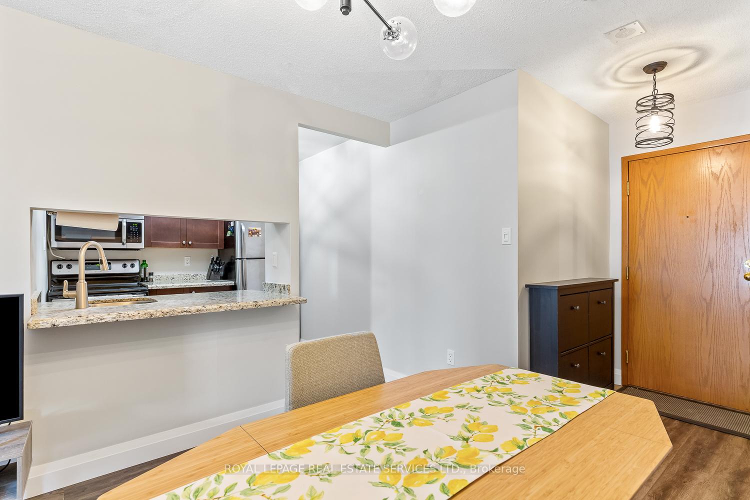 Photo 6 of Unit 1608, 44 St. Joseph Street, Toronto, Bay Street Corridor — HOMEH