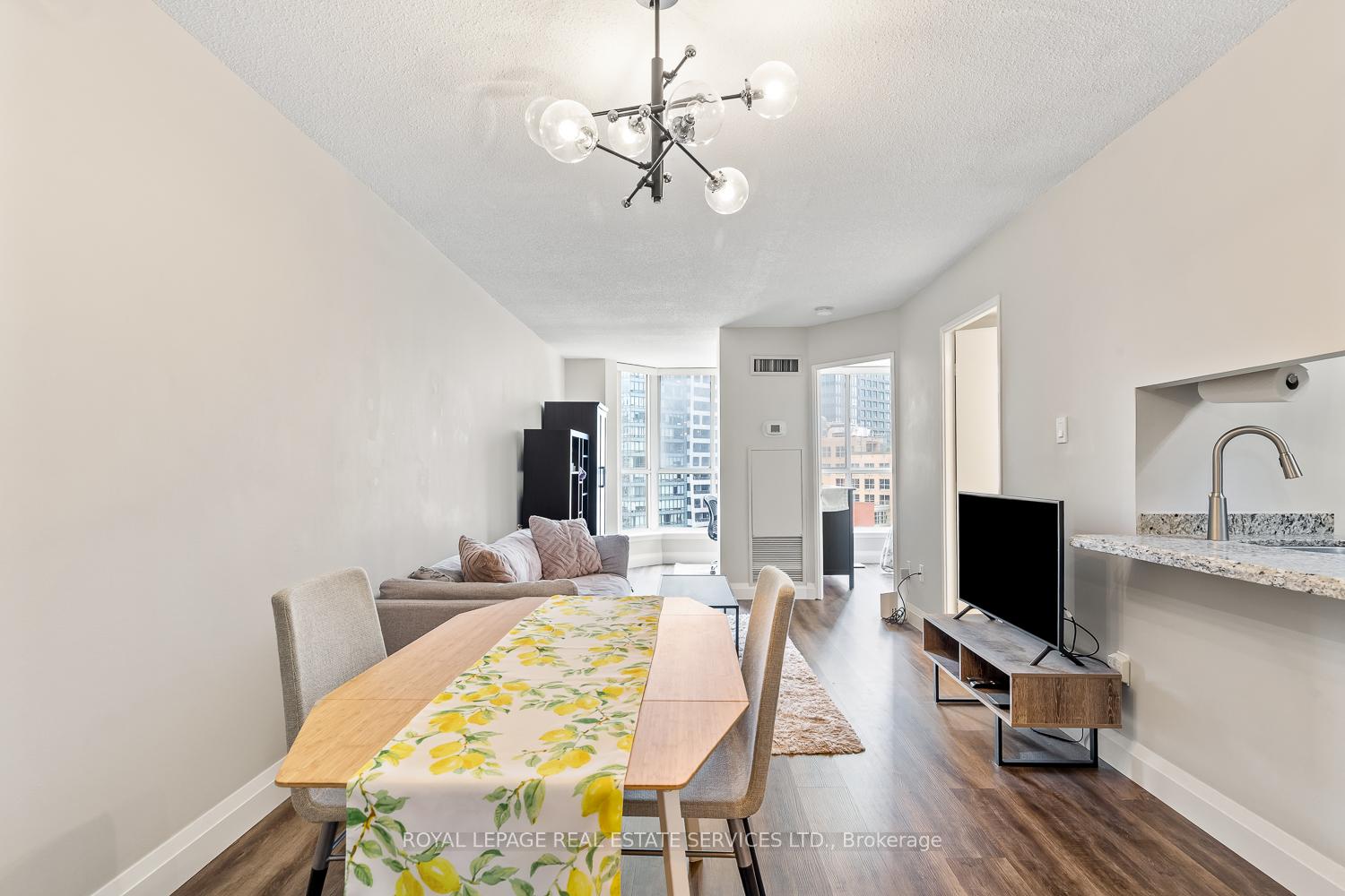 Photo 7 of Unit 1608, 44 St. Joseph Street, Toronto, Bay Street Corridor — HOMEH