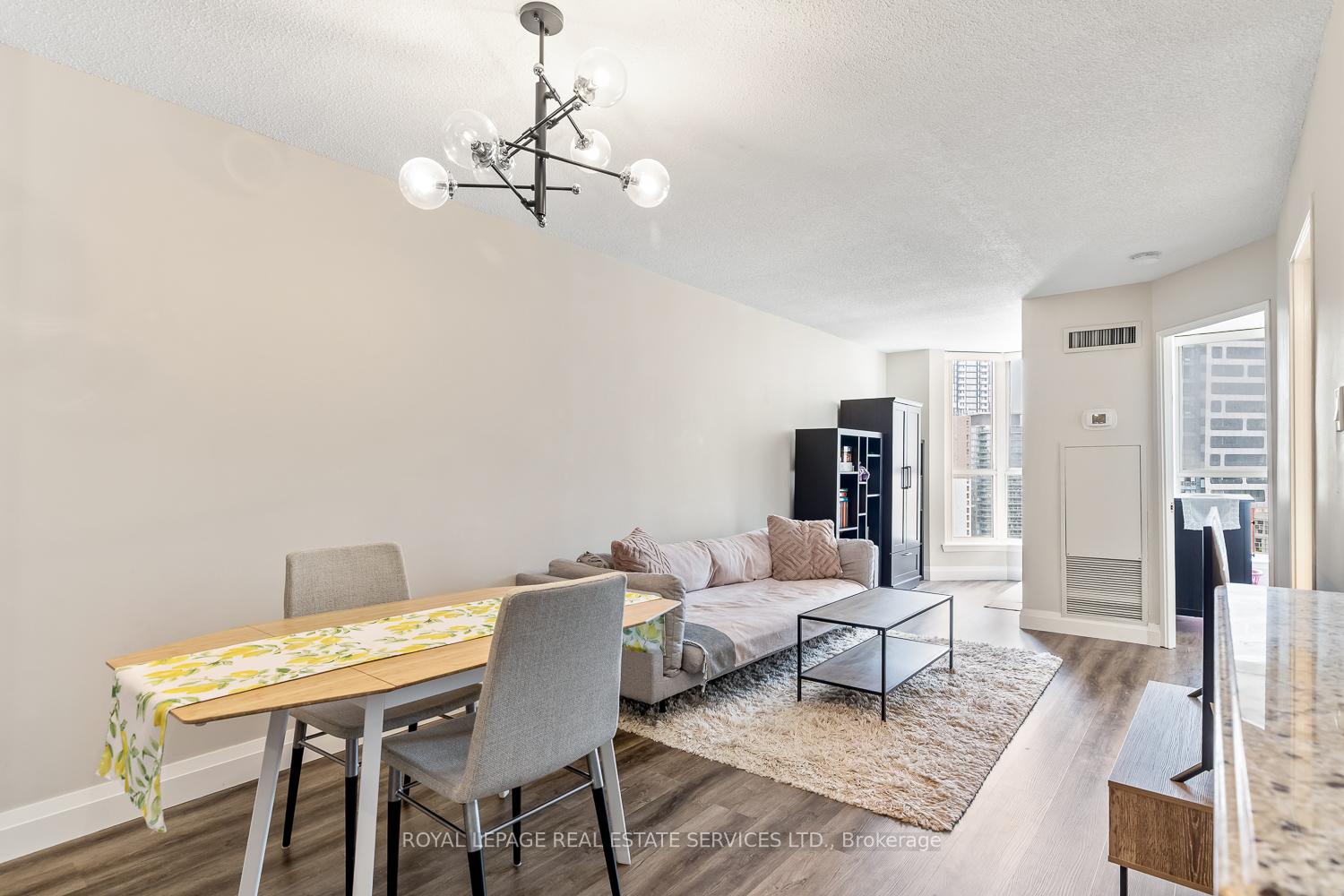 Photo 8 of Unit 1608, 44 St. Joseph Street, Toronto, Bay Street Corridor — HOMEH