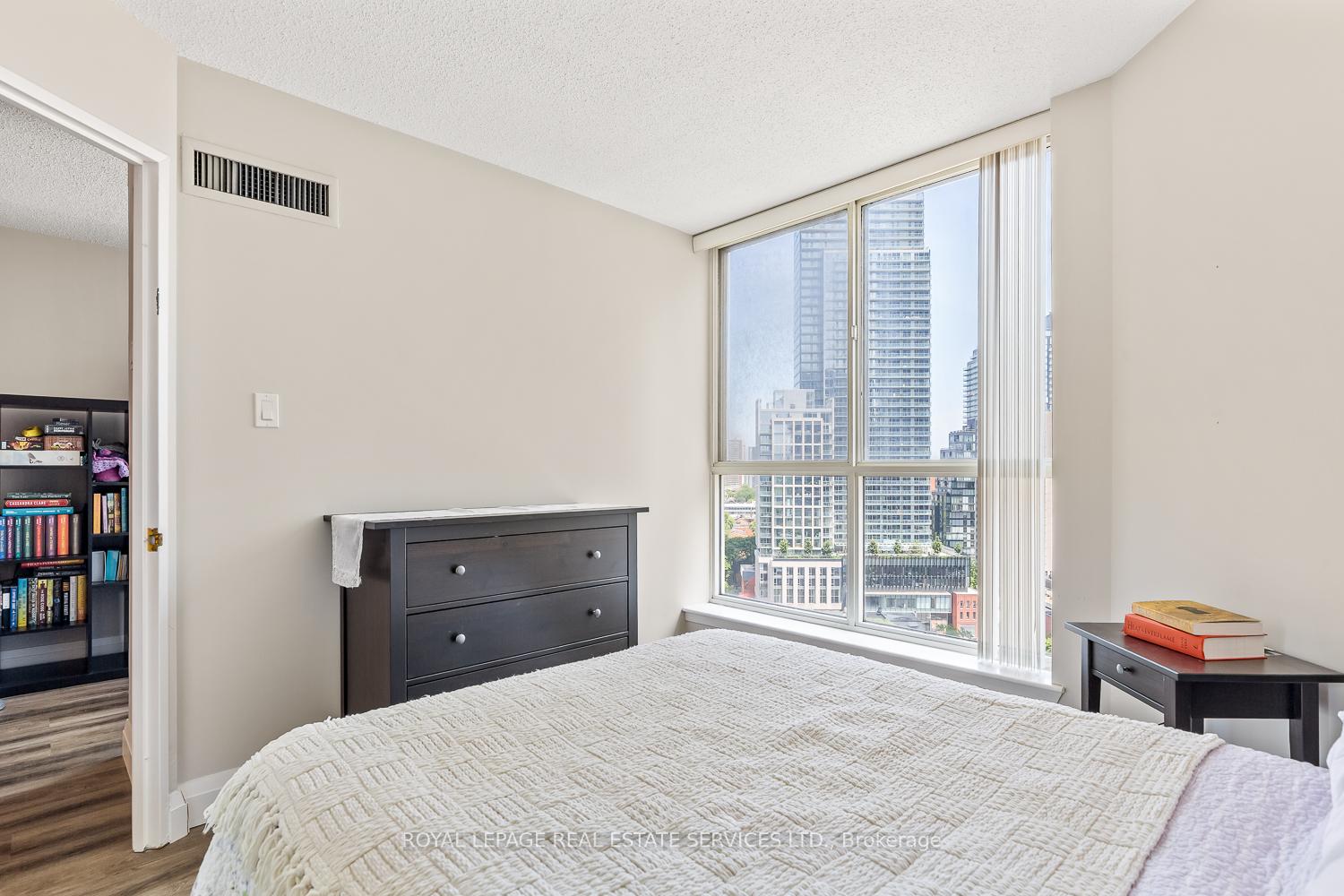 Photo 25 of Unit 1608, 44 St. Joseph Street, Toronto, Bay Street Corridor — HOMEH