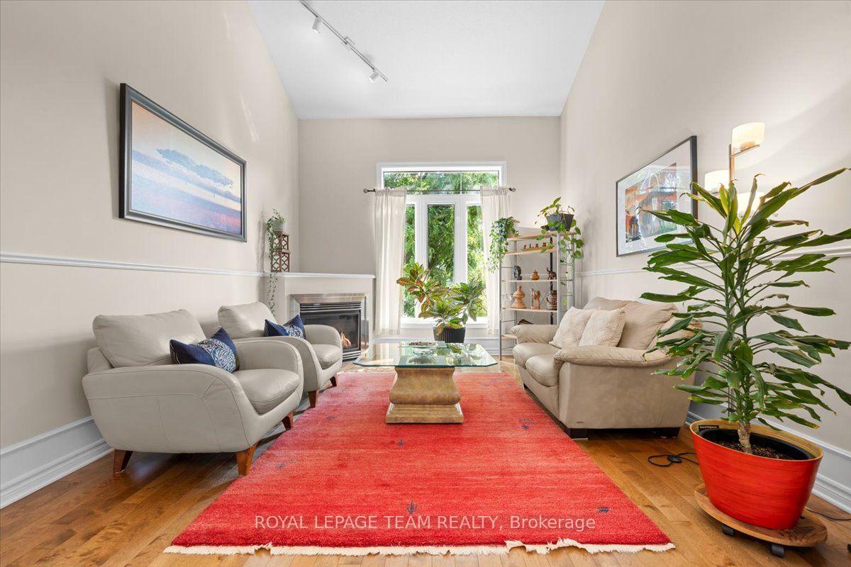 Photo 15 of 40 Saddlesmith Circle, Ottawa, Kanata - Emerald Meadows/Trailwest — HOMEH