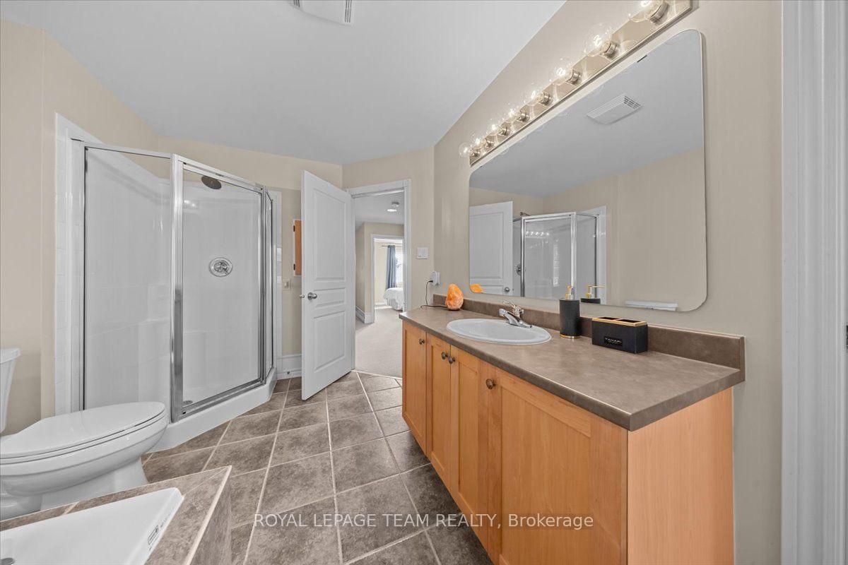 Photo 25 of 40 Saddlesmith Circle, Ottawa, Kanata - Emerald Meadows/Trailwest — HOMEH