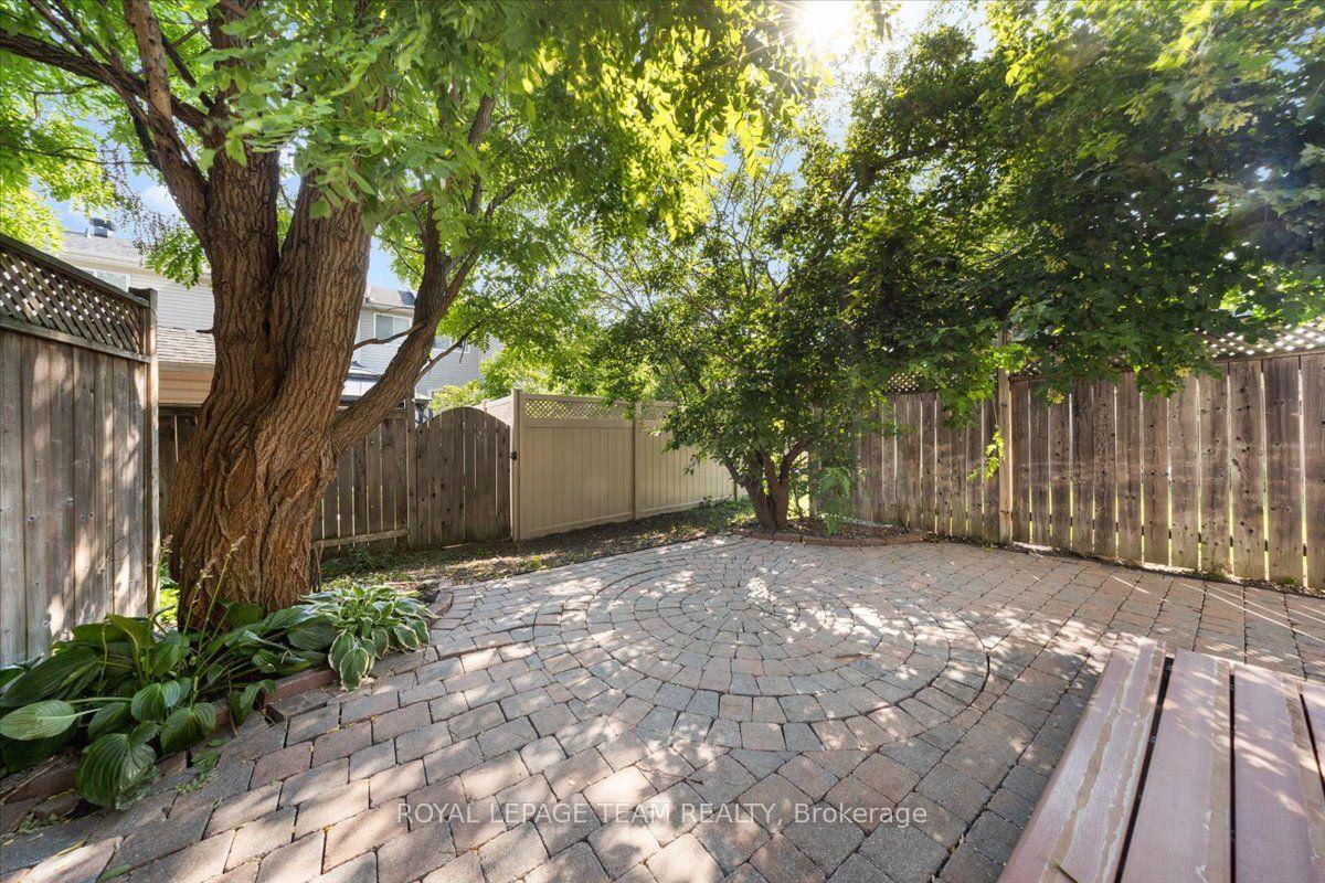 Photo 35 of 40 Saddlesmith Circle, Ottawa, Kanata - Emerald Meadows/Trailwest — HOMEH