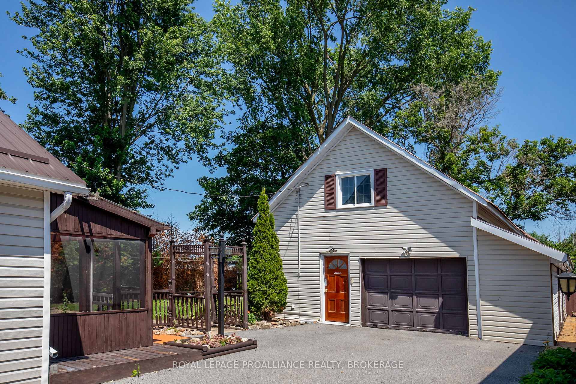 Photo 33 of 42 Factory Street, Loyalist, Odessa — HOMEH
