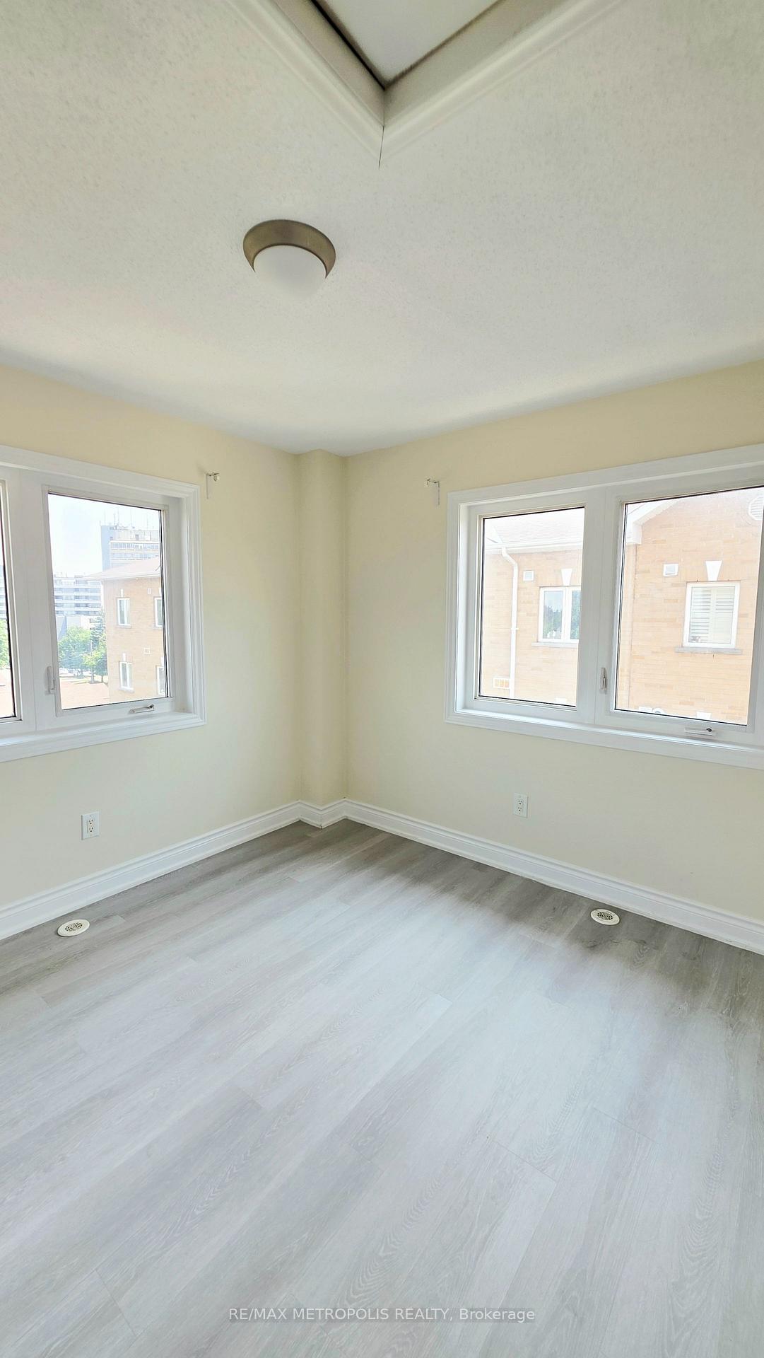 Photo 6 of Unit 210, 1795 Markham Road E, Scarborough, Malvern — HOMEH