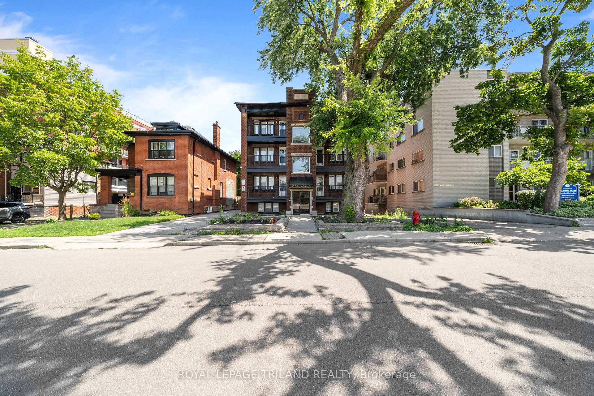 Photo 3 of Unit 5, 15 Balmoral Avenue S, Hamilton, Delta — HOMEH
