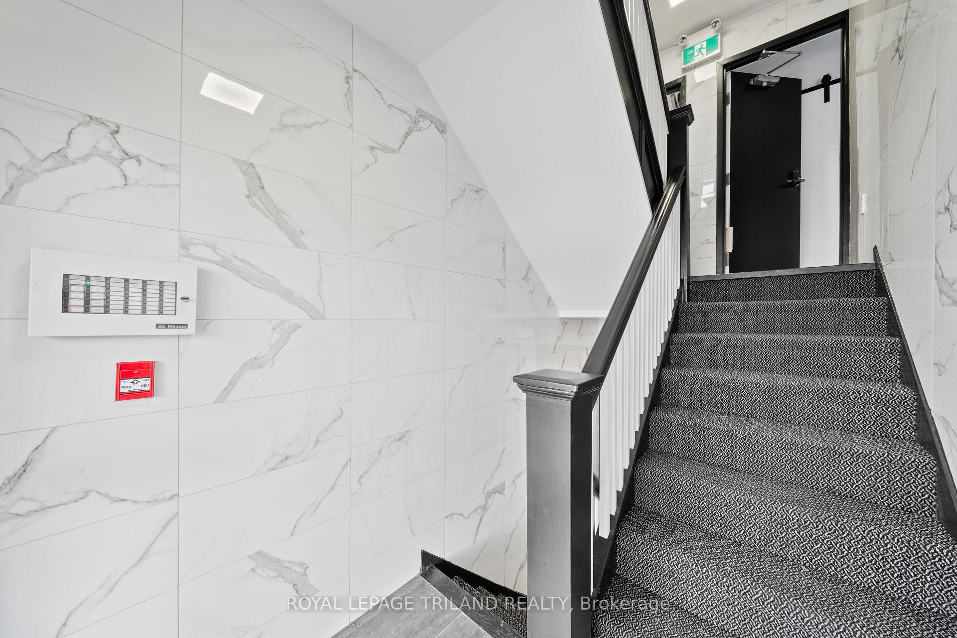 Photo 5 of Unit 5, 15 Balmoral Avenue S, Hamilton, Delta — HOMEH