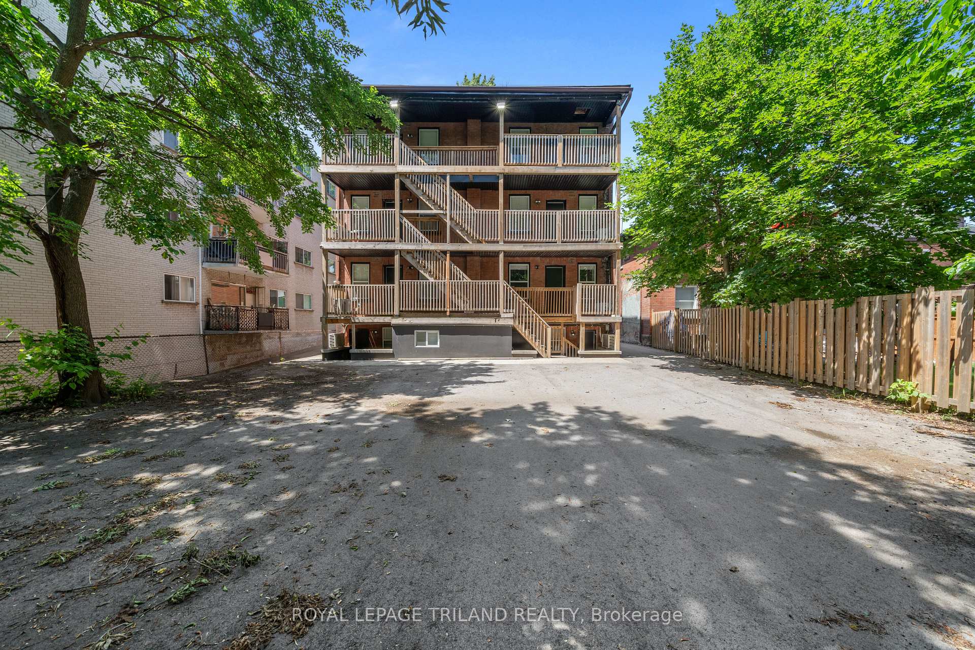 Photo 28 of Unit 5, 15 Balmoral Avenue S, Hamilton, Delta — HOMEH