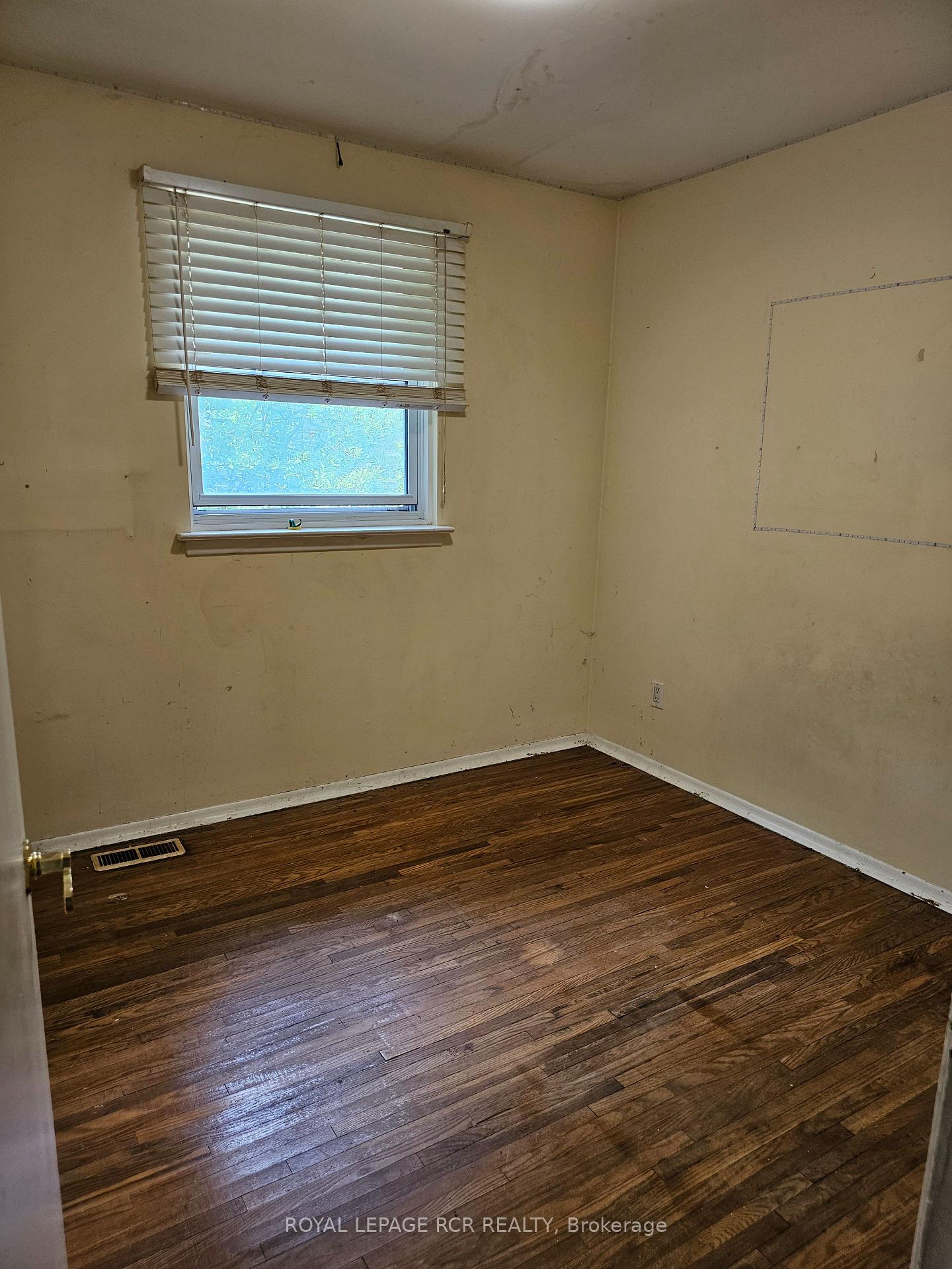 Photo 6 of 142 Cherrywood Drive, Newmarket, Bristol-London — HOMEH