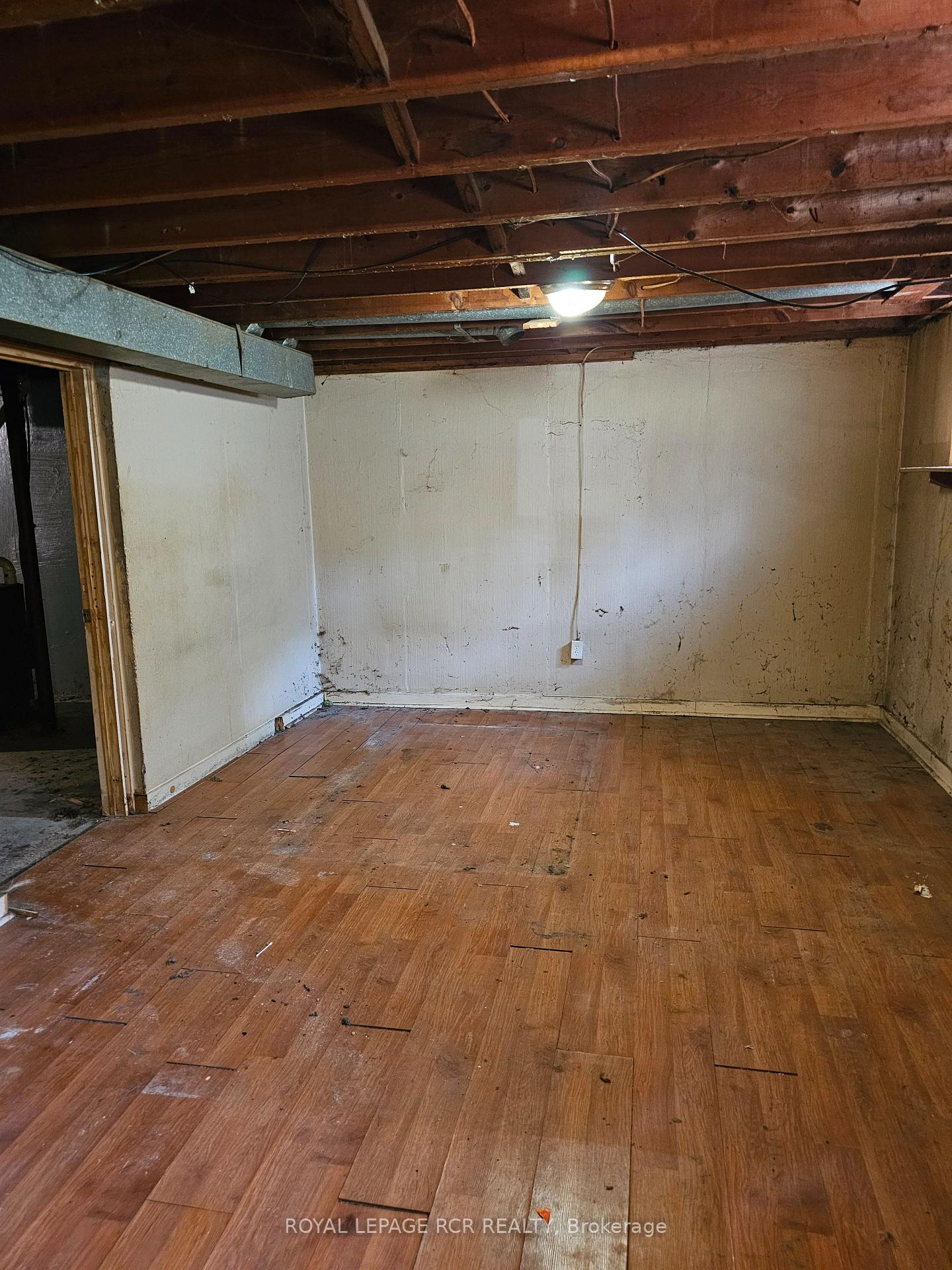 Photo 9 of 142 Cherrywood Drive, Newmarket, Bristol-London — HOMEH