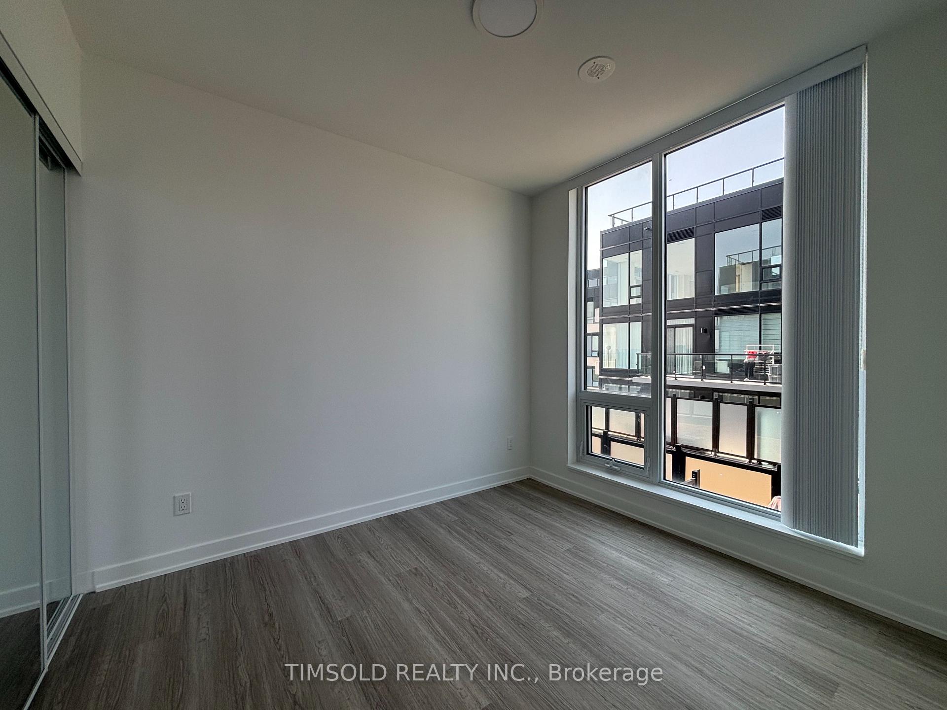 Photo 5 of Unit 916, 8188 Yonge Street, Vaughan, Uplands — HOMEH