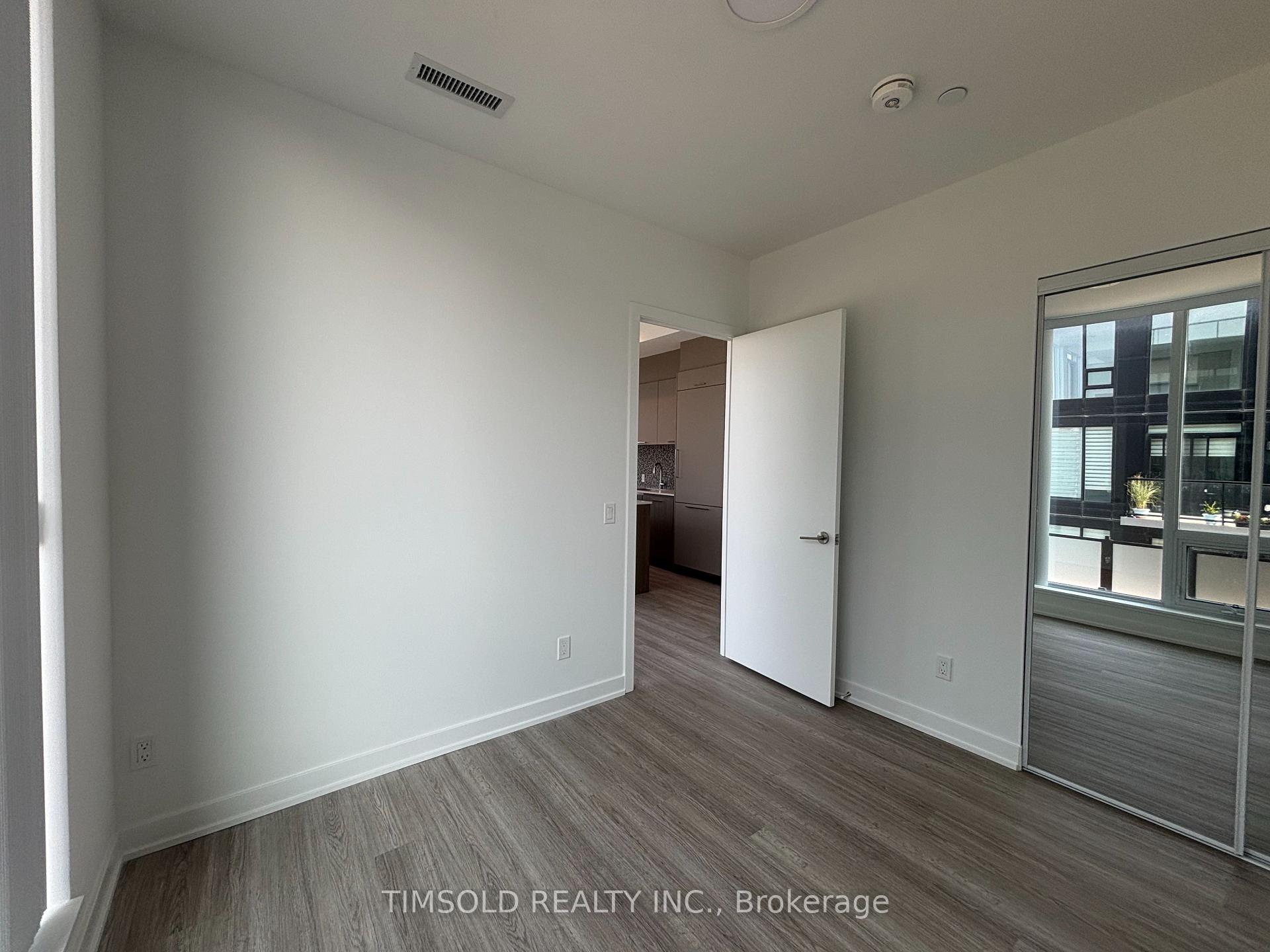 Photo 6 of Unit 916, 8188 Yonge Street, Vaughan, Uplands — HOMEH
