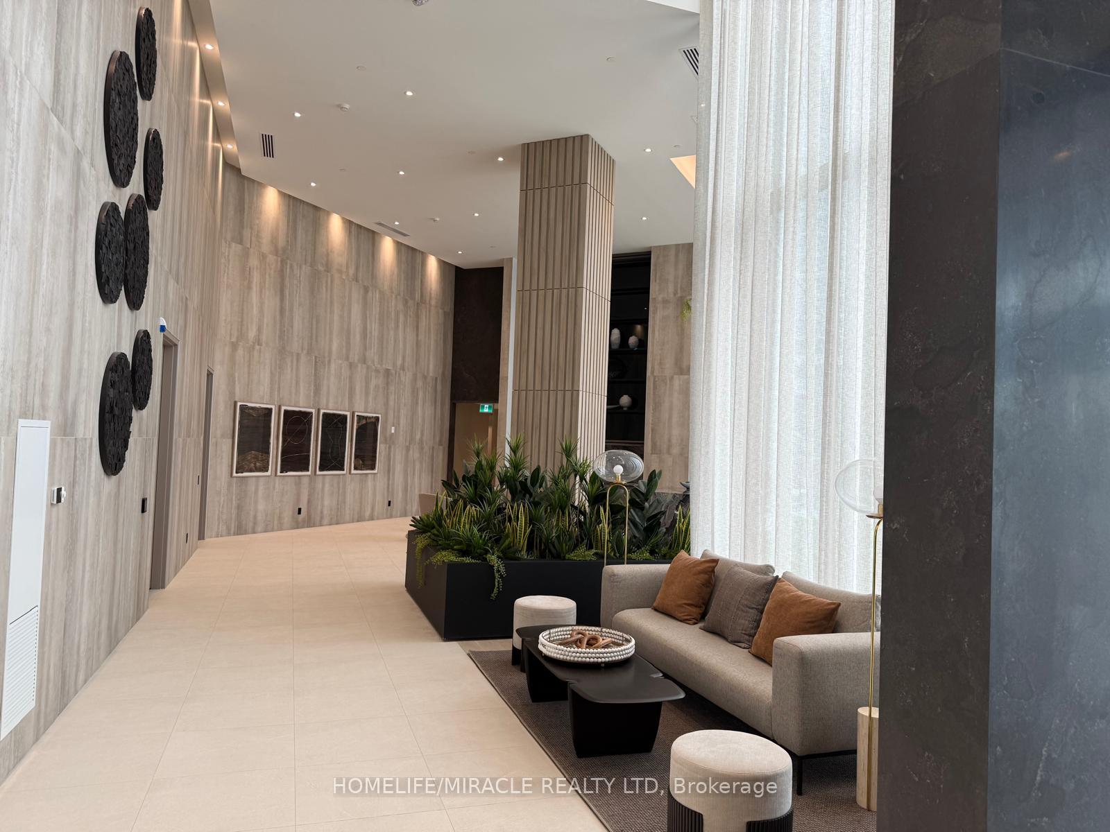 Photo 4 of Unit 20, 6 Flavelle Trail, Vaughan, Steeles West Industrial — HOMEH