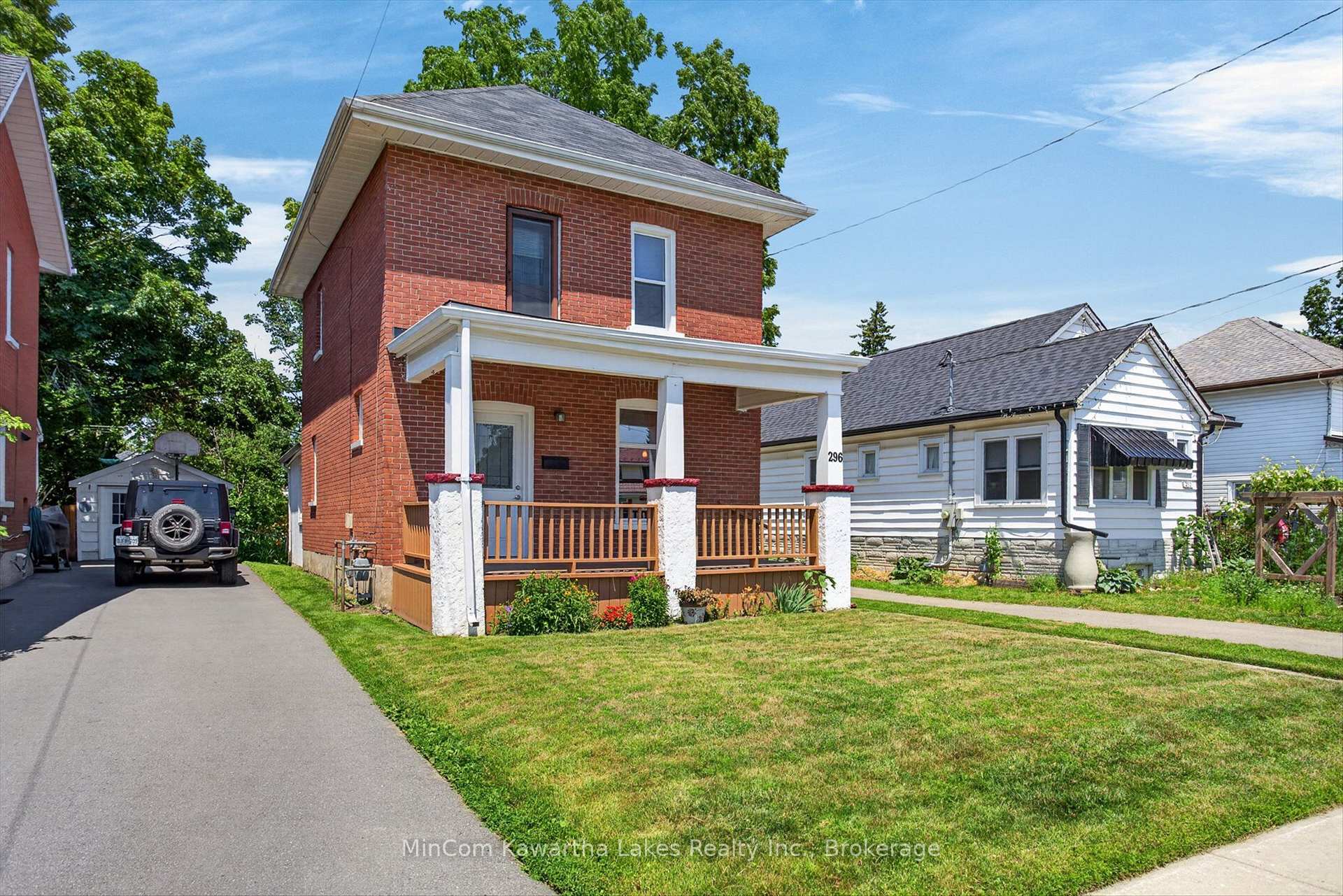 Photo 2 of 296 Braidwood Avenue, Peterborough, Otonabee Ward 1 — HOMEH