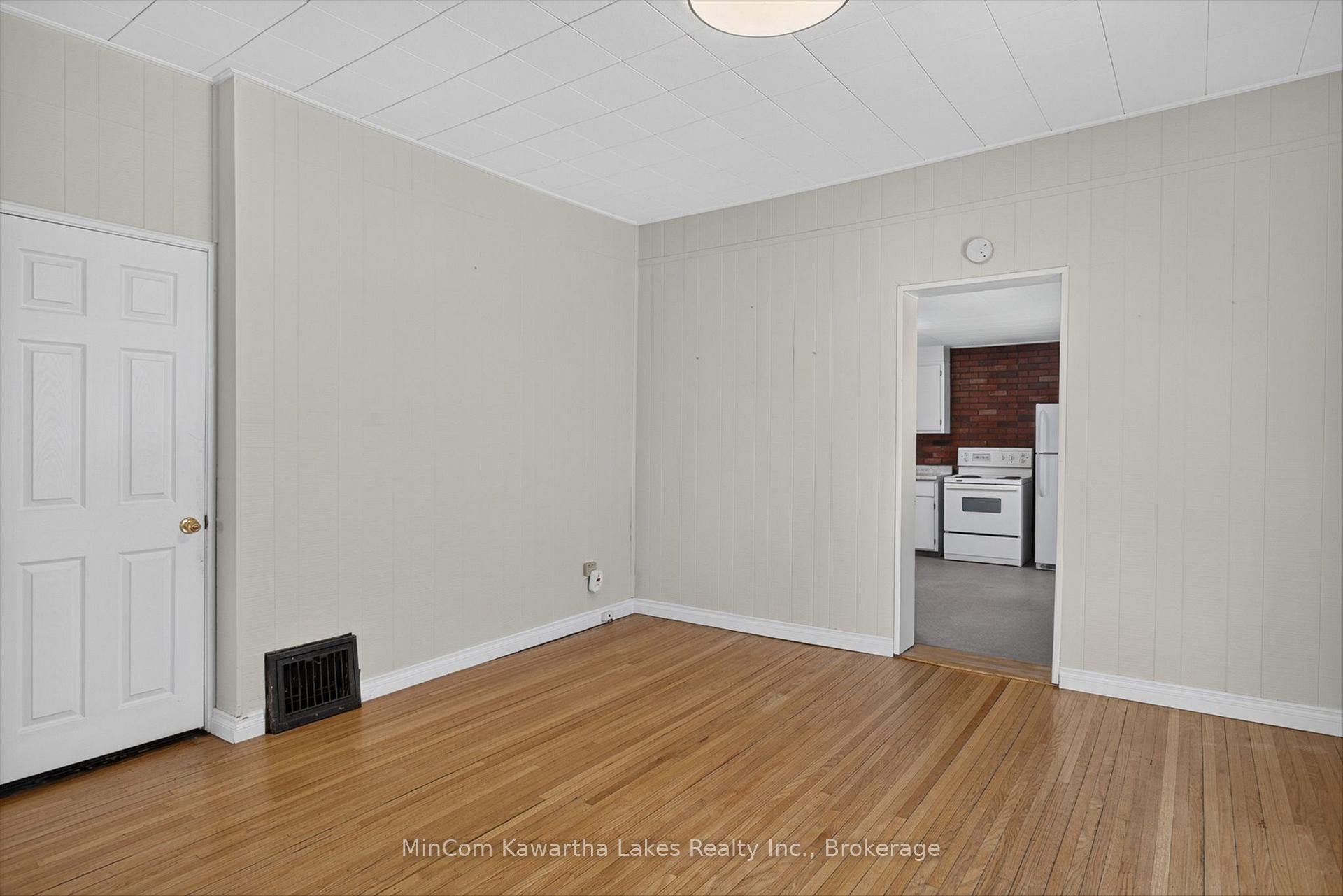 Photo 14 of 296 Braidwood Avenue, Peterborough, Otonabee Ward 1 — HOMEH