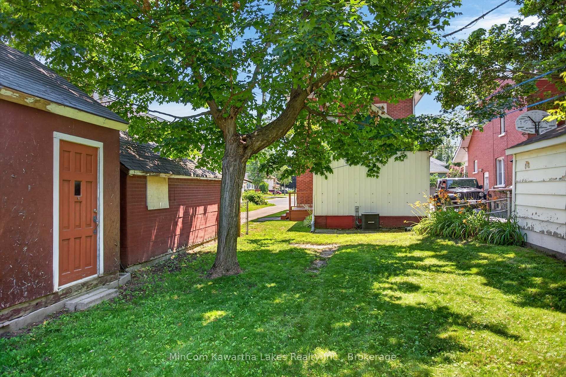 Photo 48 of 296 Braidwood Avenue, Peterborough, Otonabee Ward 1 — HOMEH