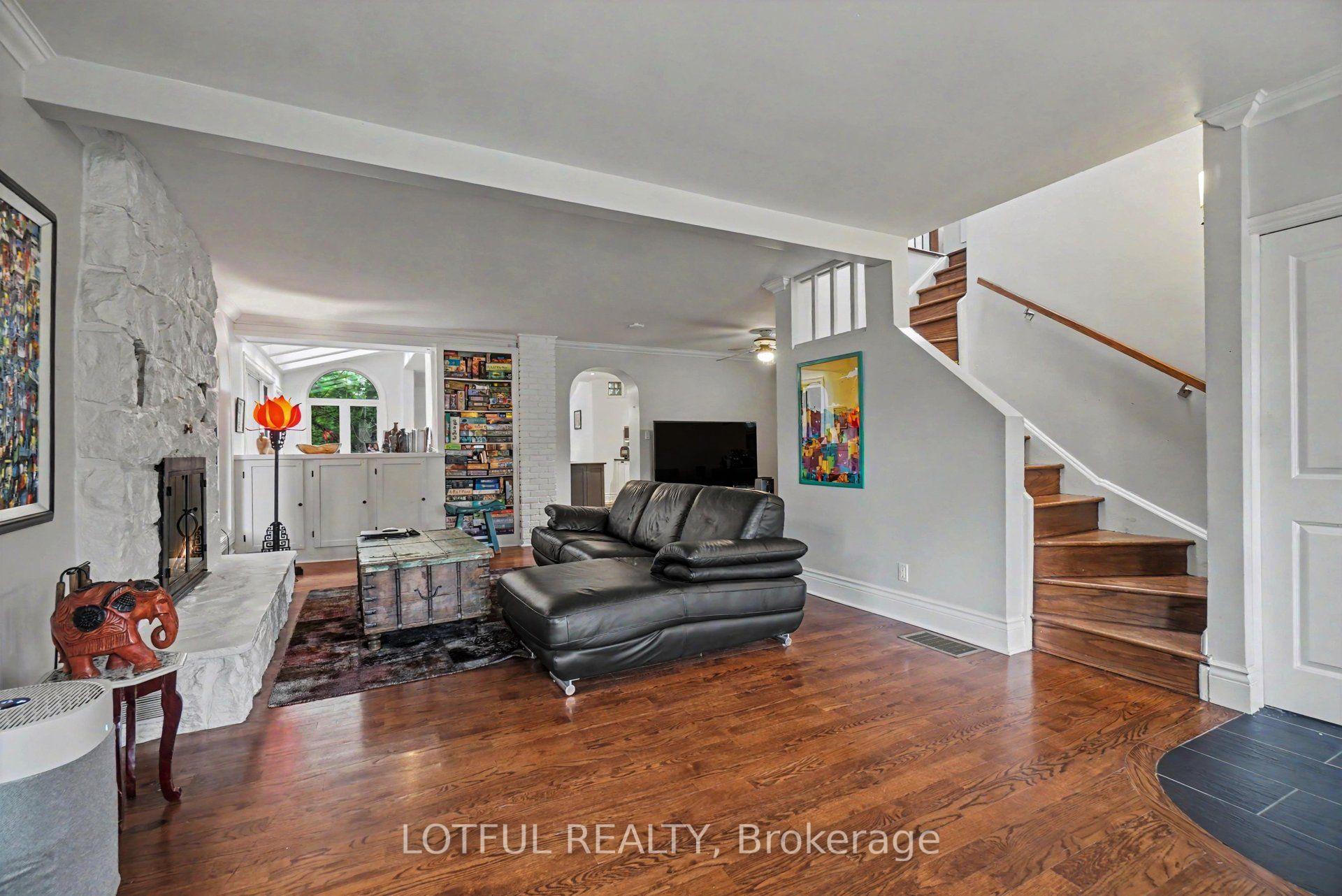 Photo 3 of 518 Hilson Avenue, Ottawa, Westboro/Hampton Park — HOMEH