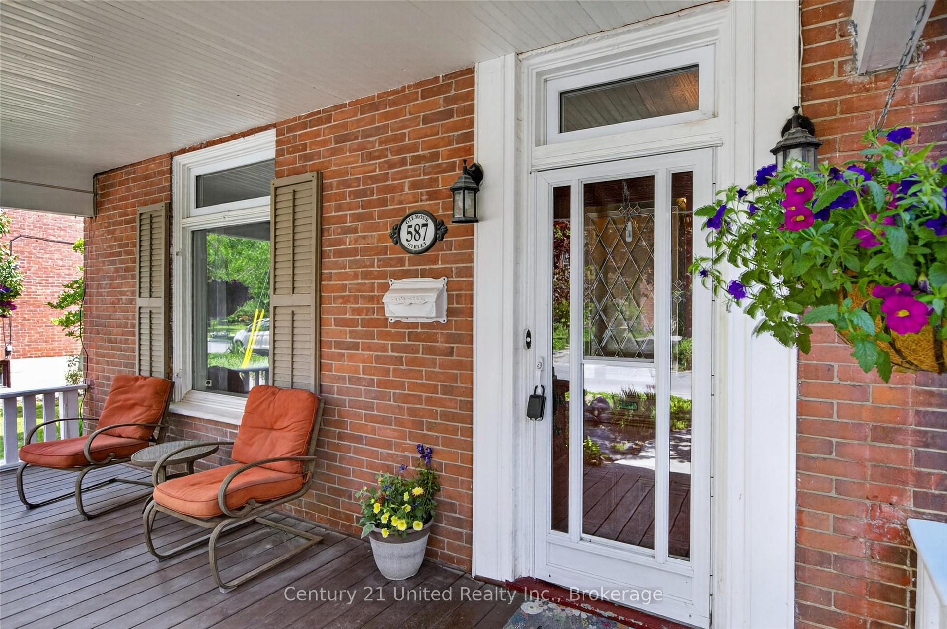 Photo 5 of 587 Gilmour Street, Peterborough, Town Ward 3 — HOMEH