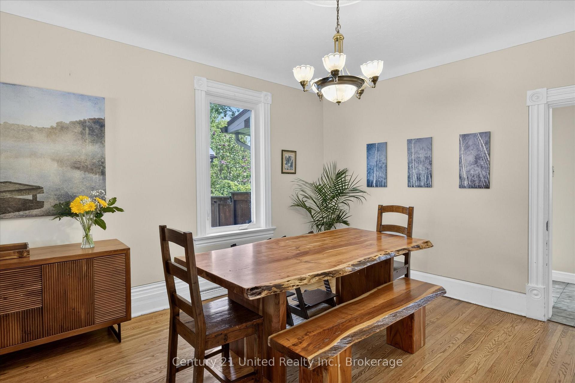 Photo 10 of 587 Gilmour Street, Peterborough, Town Ward 3 — HOMEH