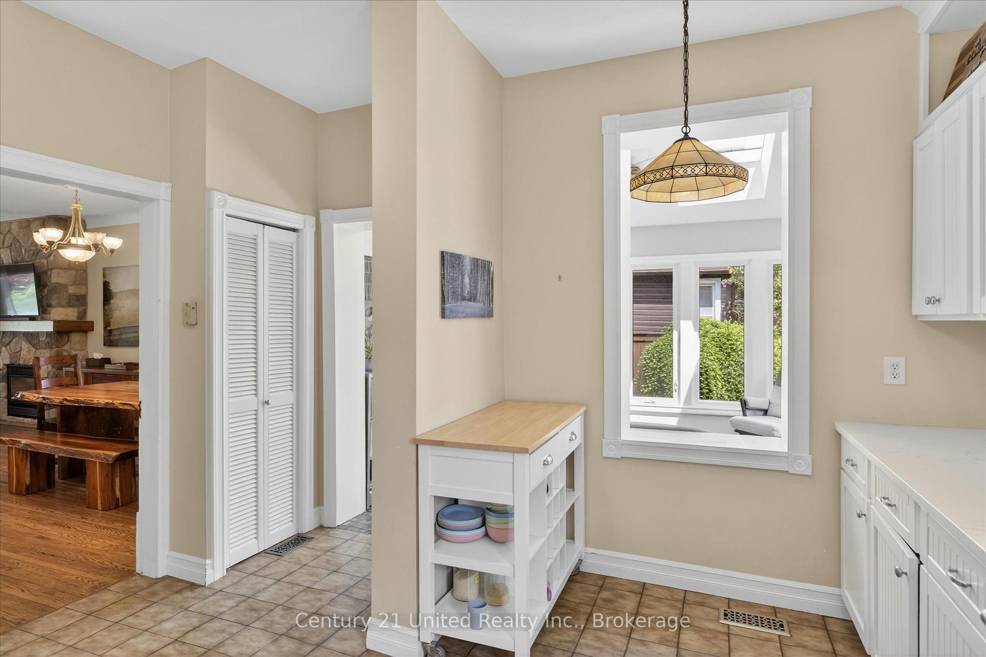 Photo 14 of 587 Gilmour Street, Peterborough, Town Ward 3 — HOMEH