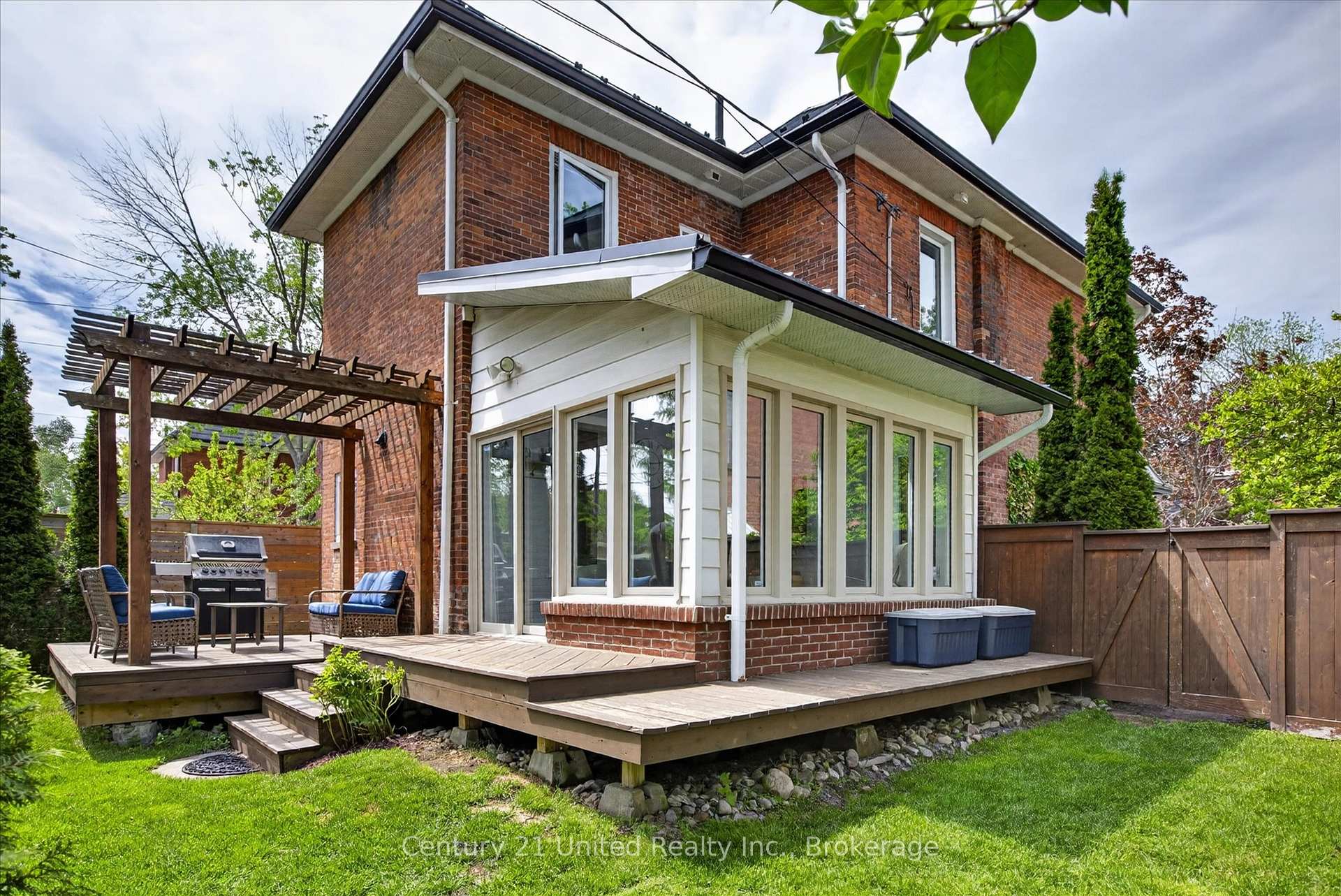 Photo 35 of 587 Gilmour Street, Peterborough, Town Ward 3 — HOMEH