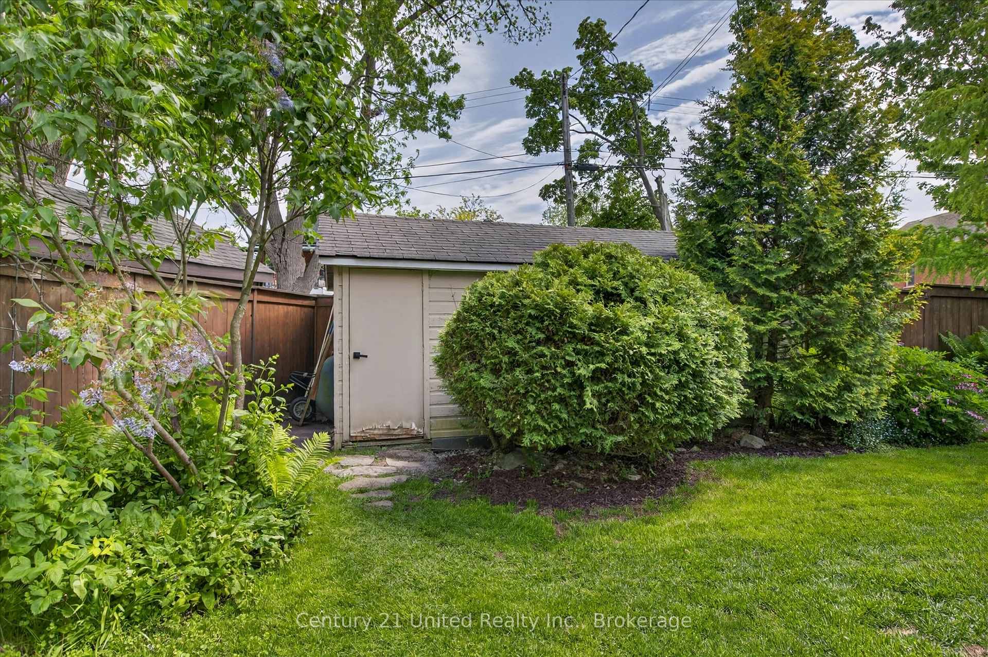 Photo 39 of 587 Gilmour Street, Peterborough, Town Ward 3 — HOMEH