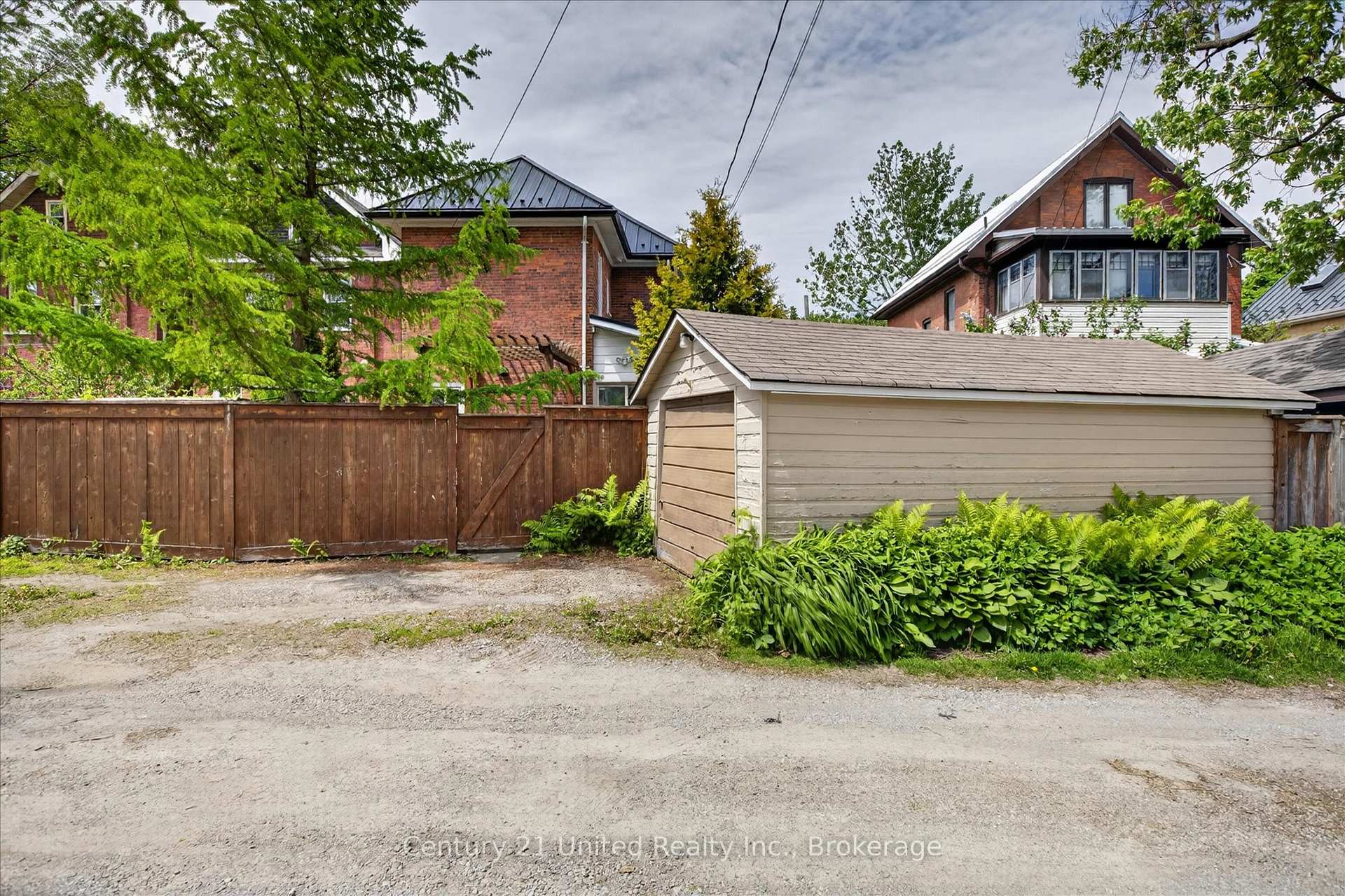 Photo 41 of 587 Gilmour Street, Peterborough, Town Ward 3 — HOMEH