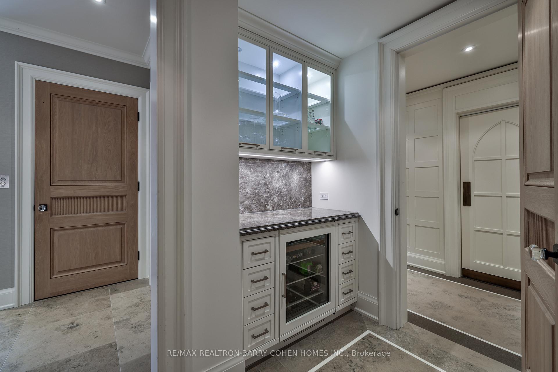 Photo 16 of 30 Whitney Avenue, Toronto, Rosedale-Moore Park — HOMEH
