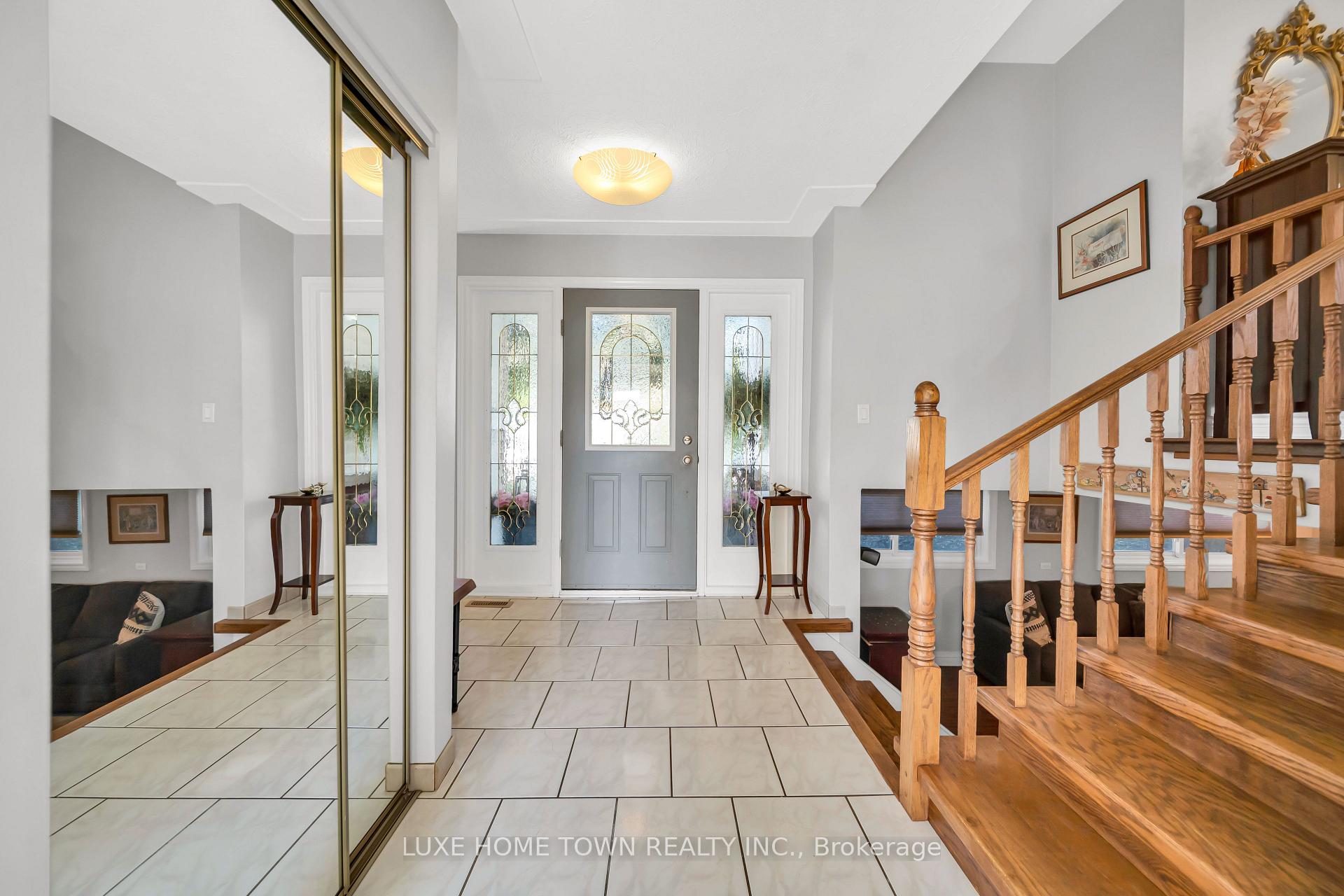 Photo 5 of 12 Mcnab Drive, Grimsby, Grimsby East — HOMEH