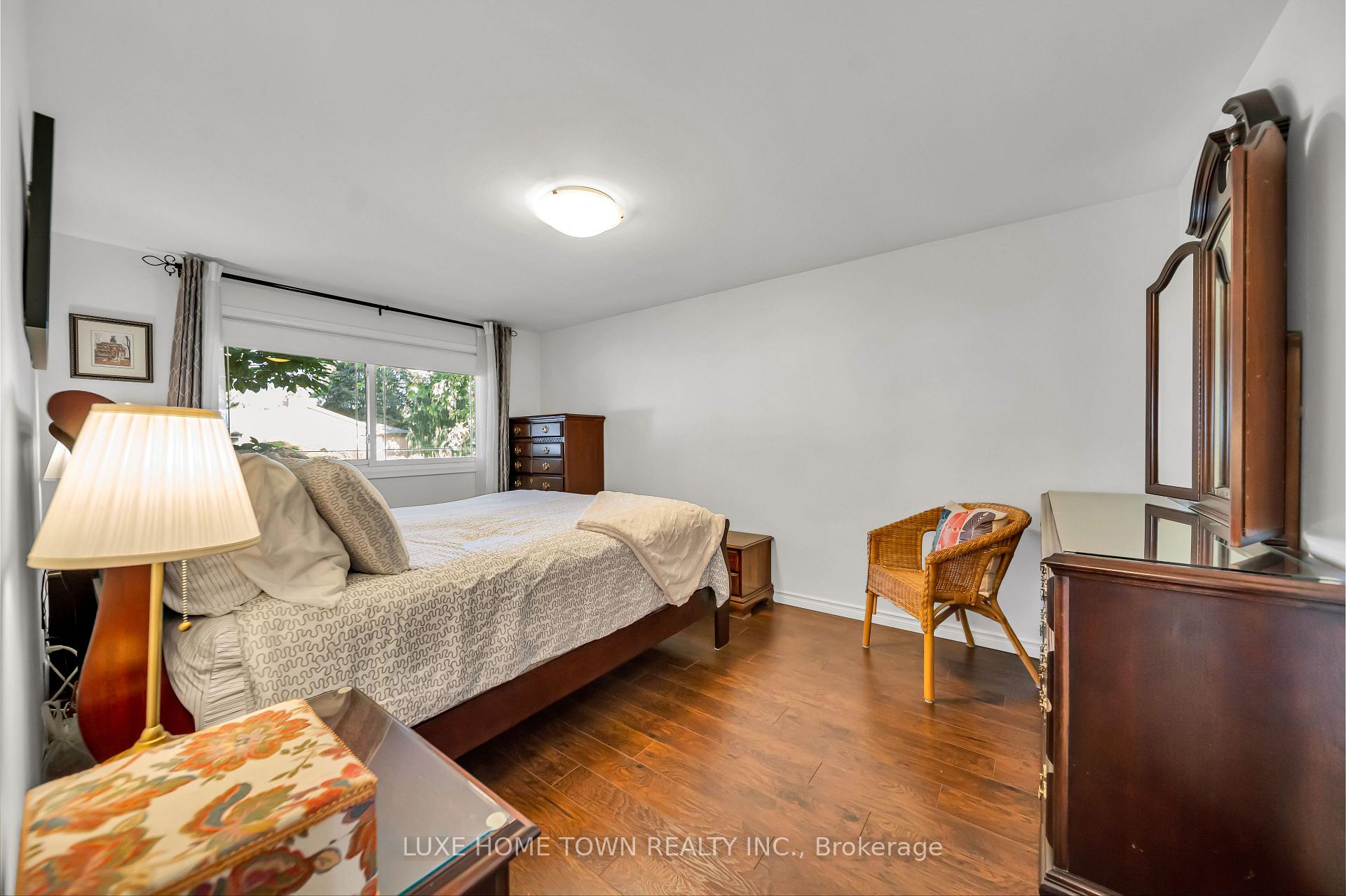Photo 21 of 12 Mcnab Drive, Grimsby, Grimsby East — HOMEH
