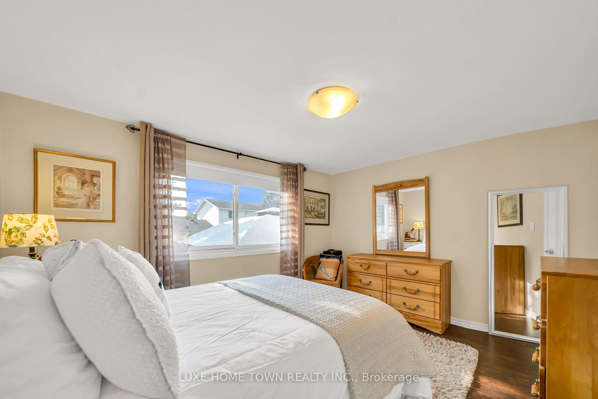 Photo 25 of 12 Mcnab Drive, Grimsby, Grimsby East — HOMEH