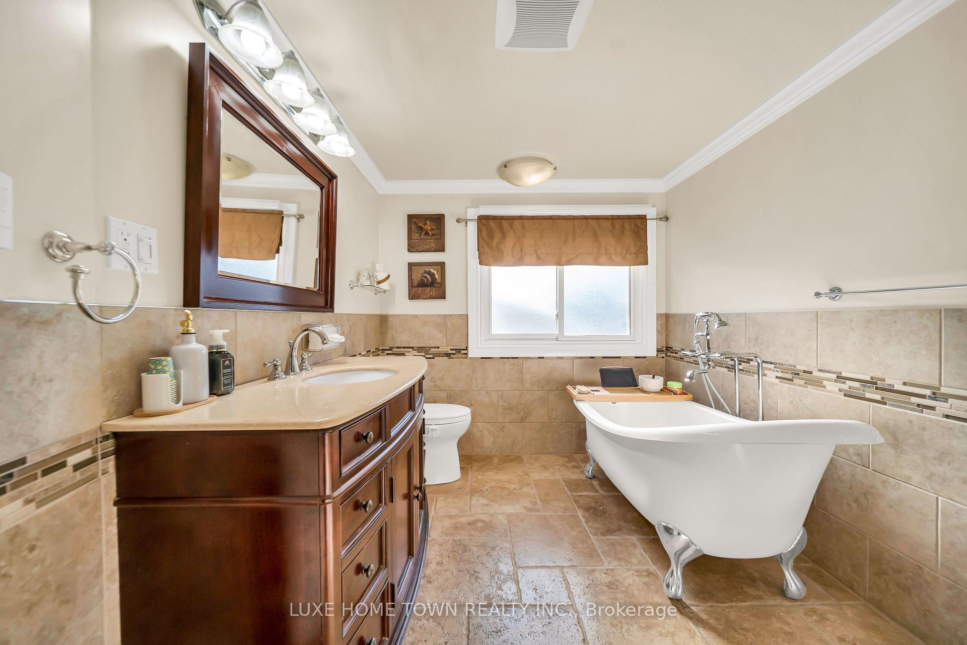Photo 27 of 12 Mcnab Drive, Grimsby, Grimsby East — HOMEH