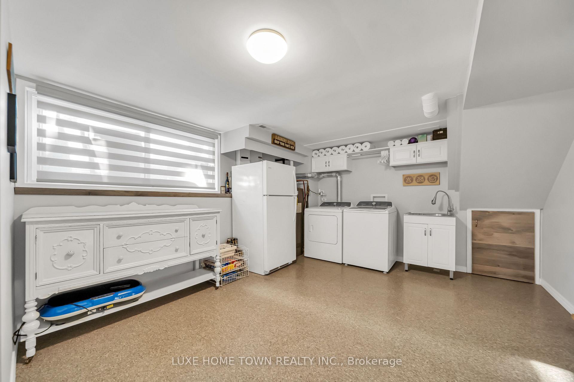 Photo 31 of 12 Mcnab Drive, Grimsby, Grimsby East — HOMEH